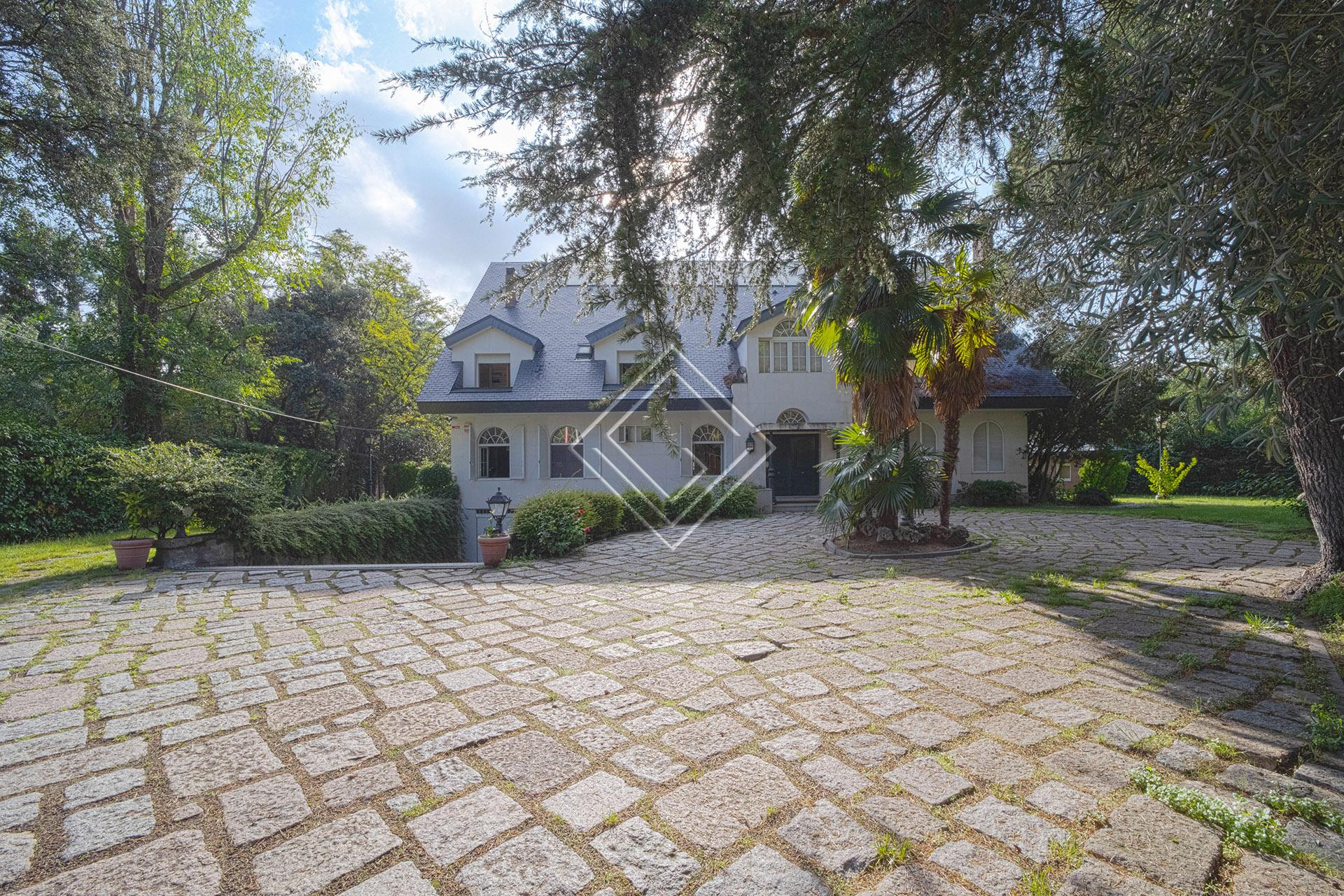 Casa Independiente con piscina y pádel en la Florida 