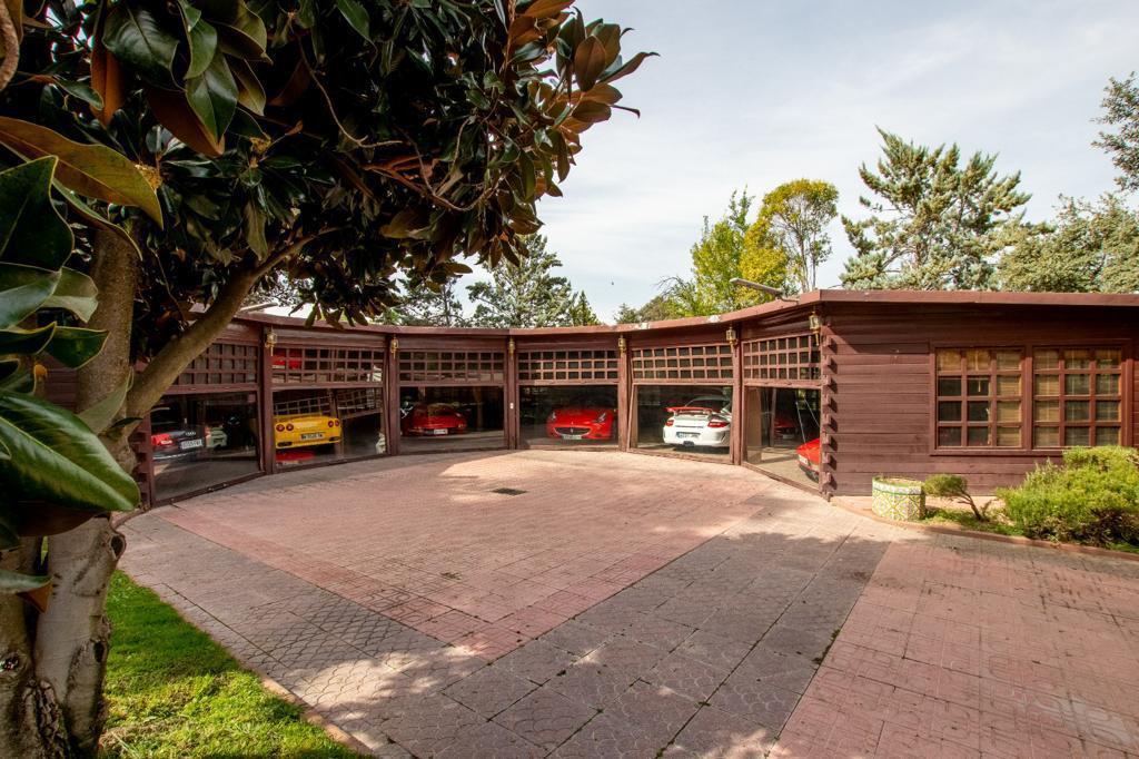 Espectacular casa en parcela de hectárea en la mejor zona de La Moraleja 