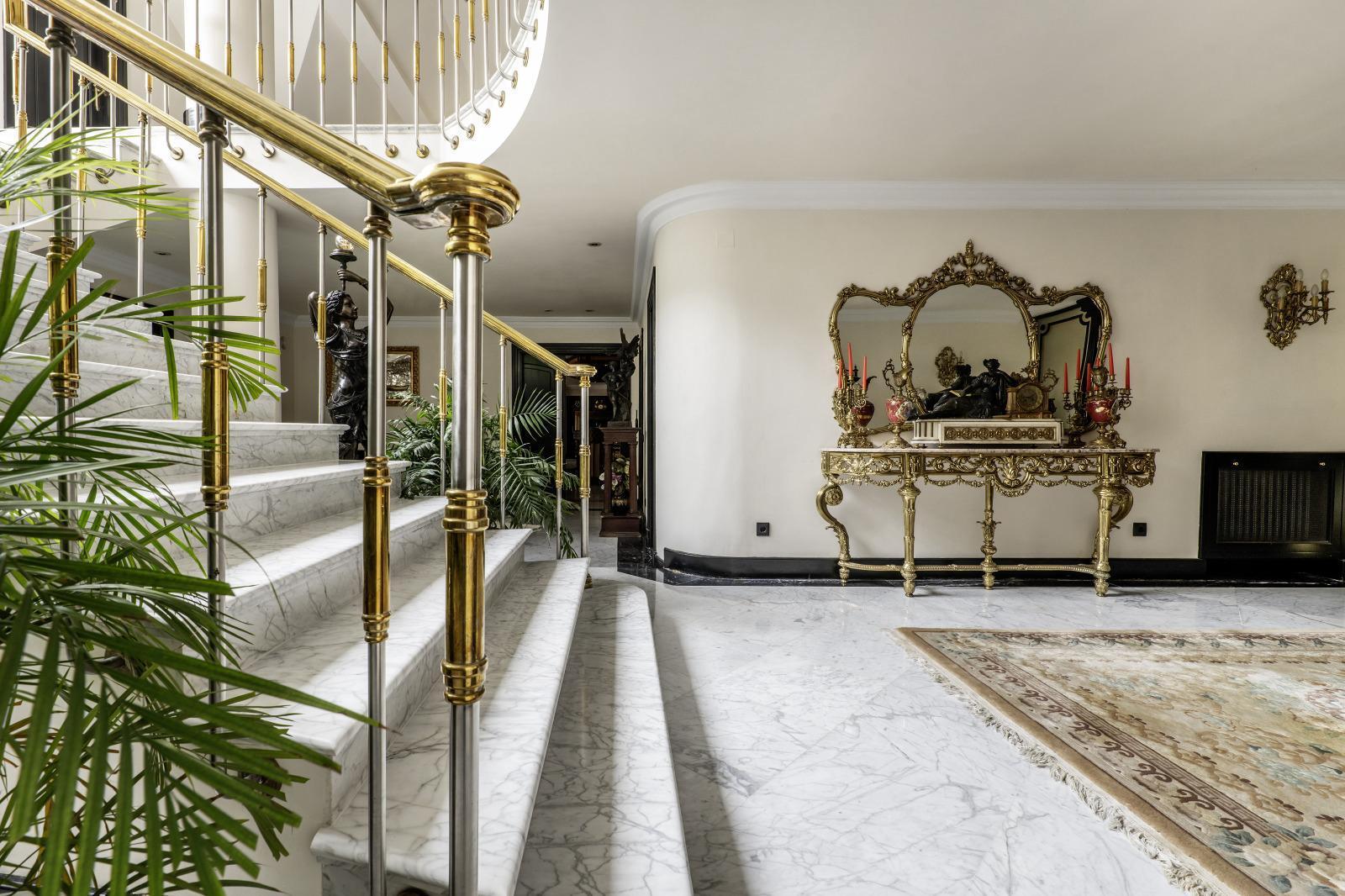 Espectacular casa en parcela de hectárea en la mejor zona de La Moraleja 