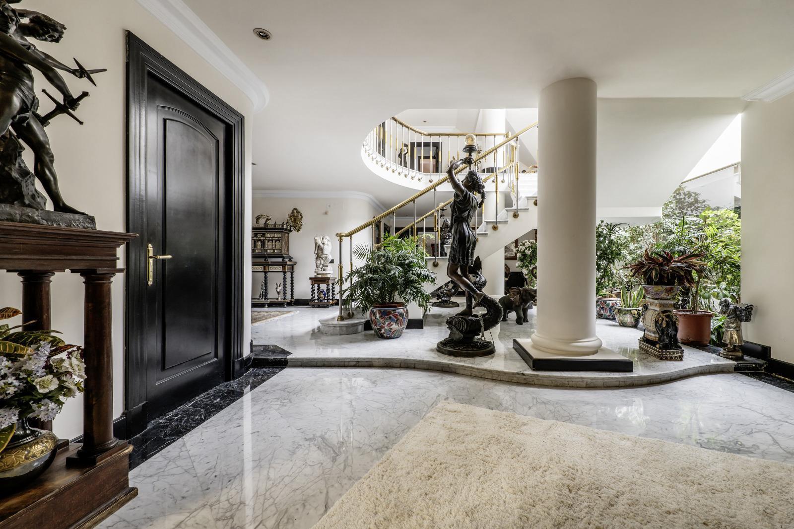 Espectacular casa en parcela de hectárea en la mejor zona de La Moraleja 