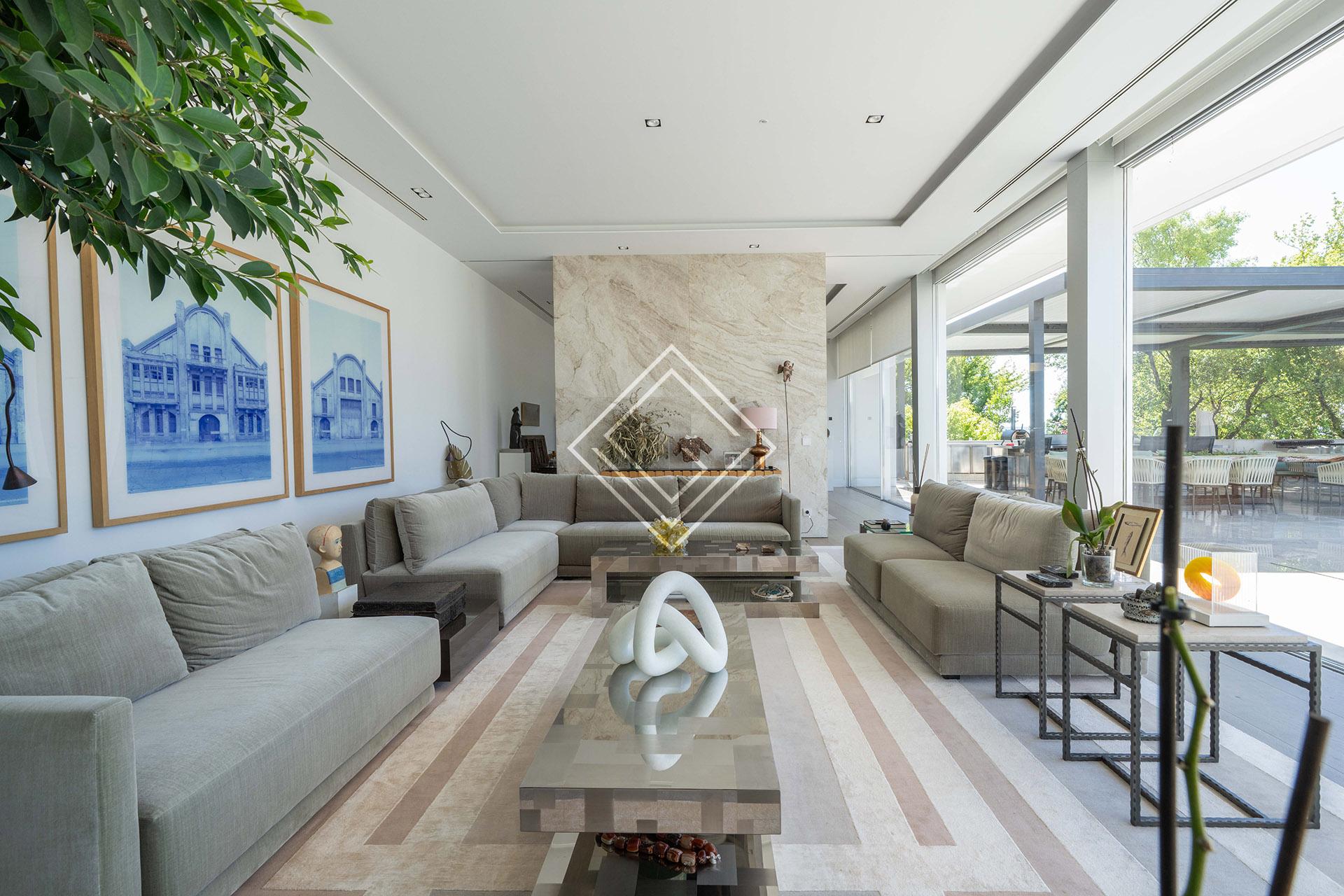 Espectacular casa amueblada en primera linea de golf con 3200 metros de parcela y privacidad absoluta