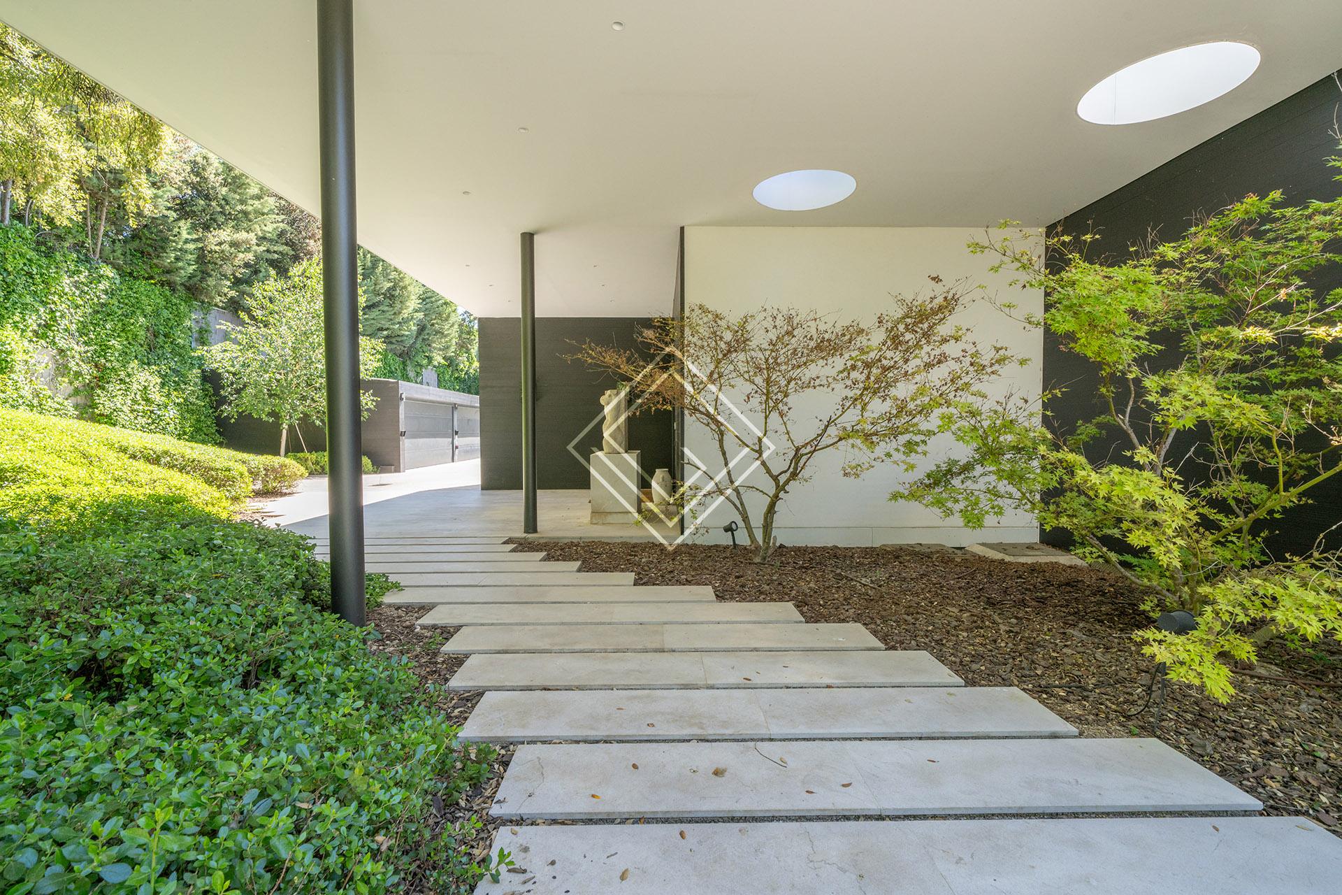 Espectacular casa amueblada en primera linea de golf con 3200 metros de parcela y privacidad absoluta