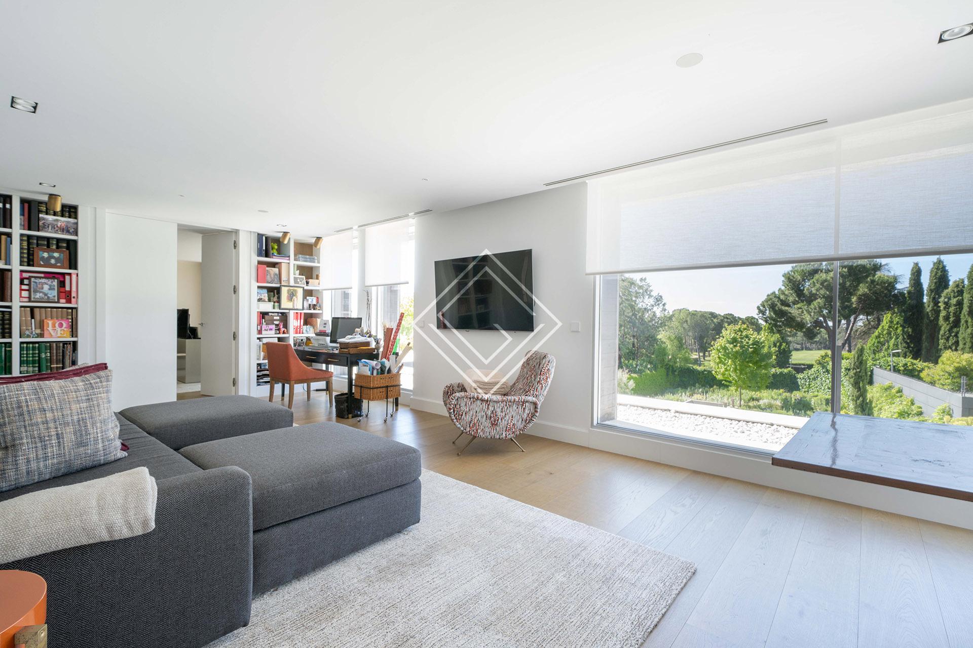 Espectacular casa amueblada en primera linea de golf con 3200 metros de parcela y privacidad absoluta