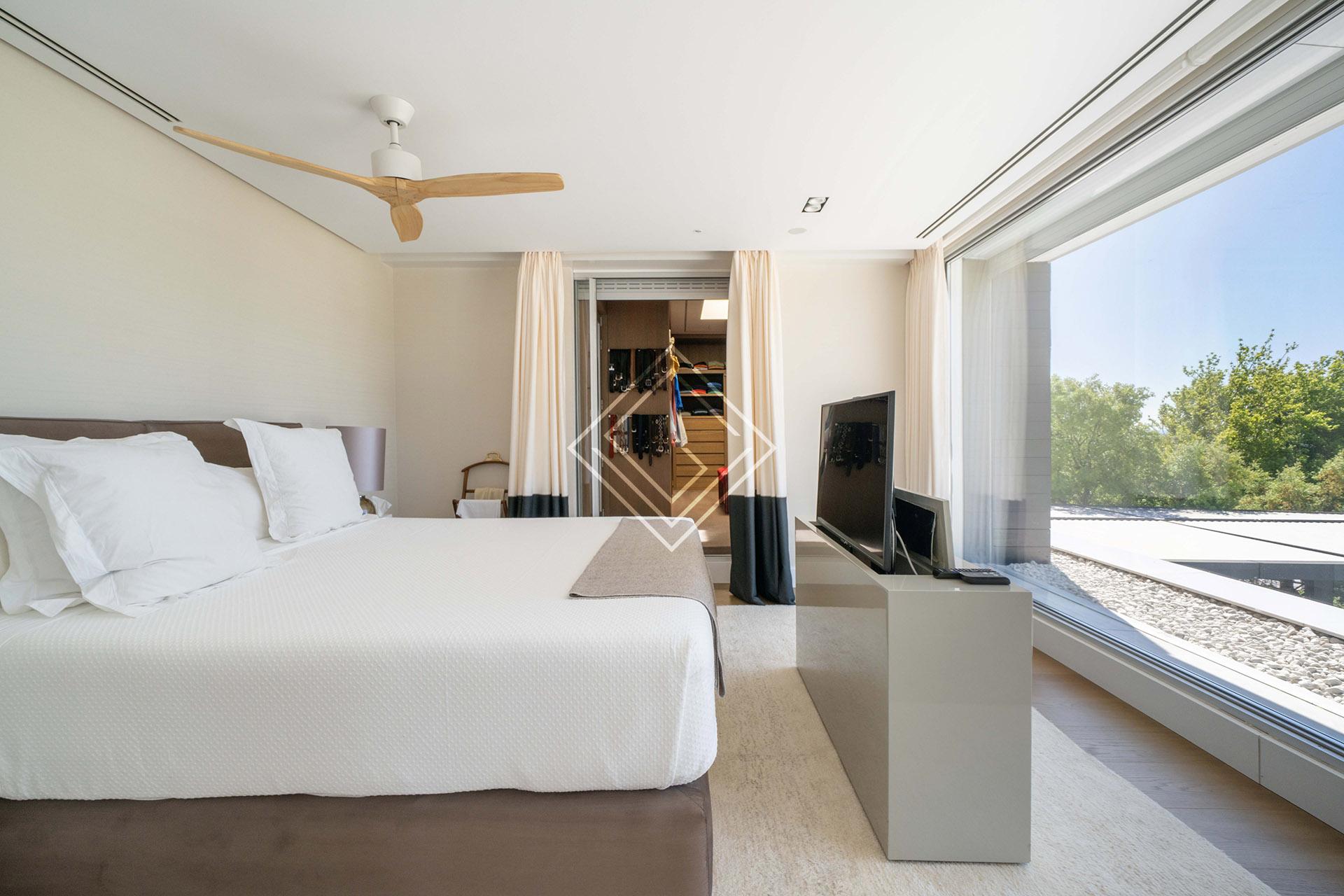 Espectacular casa amueblada en primera linea de golf con 3200 metros de parcela y privacidad absoluta