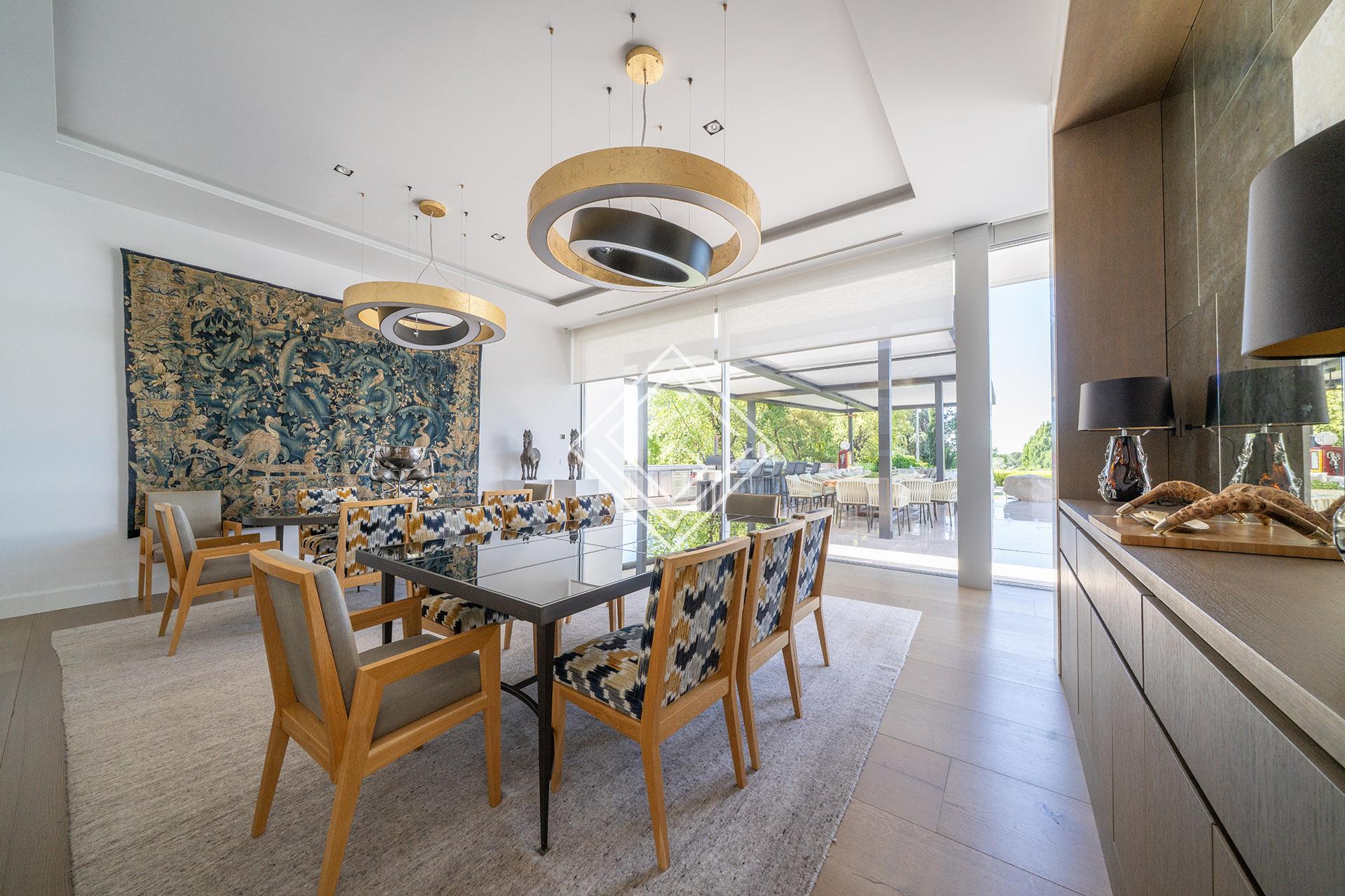 Espectacular casa amueblada en primera linea de golf con 3200 metros de parcela y privacidad absoluta
