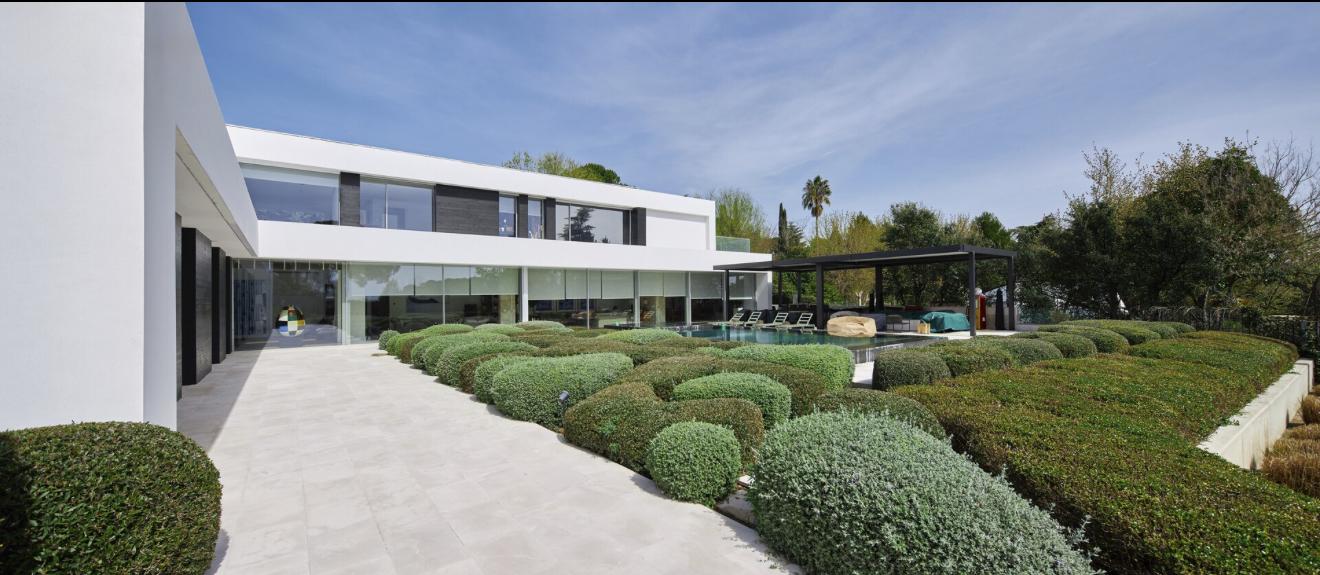 Espectacular casa amueblada en primera linea de golf con 3200 metros de parcela y privacidad absoluta