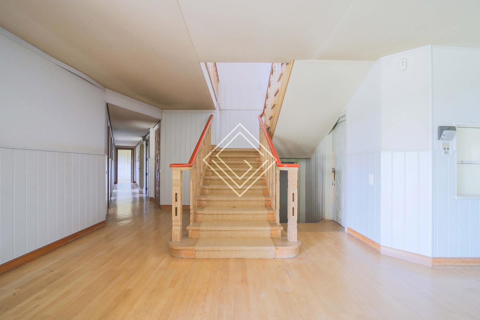 Casa en parcela de hectárea en cota alta con impresionantes vistas y en fondo de saco