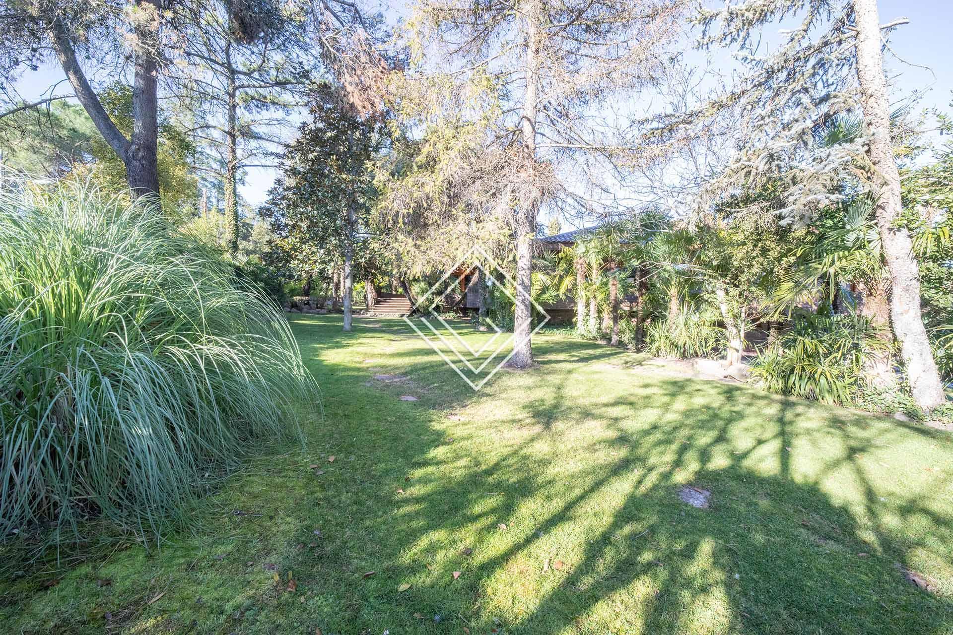 Fabulosa vivienda con espectacular jardín en La Florida