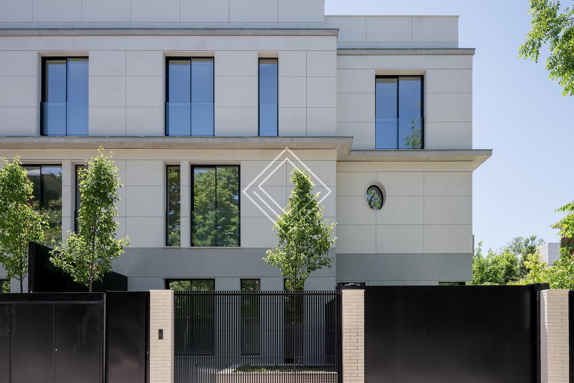 Espectacular pareado de nueva construcción en El Viso