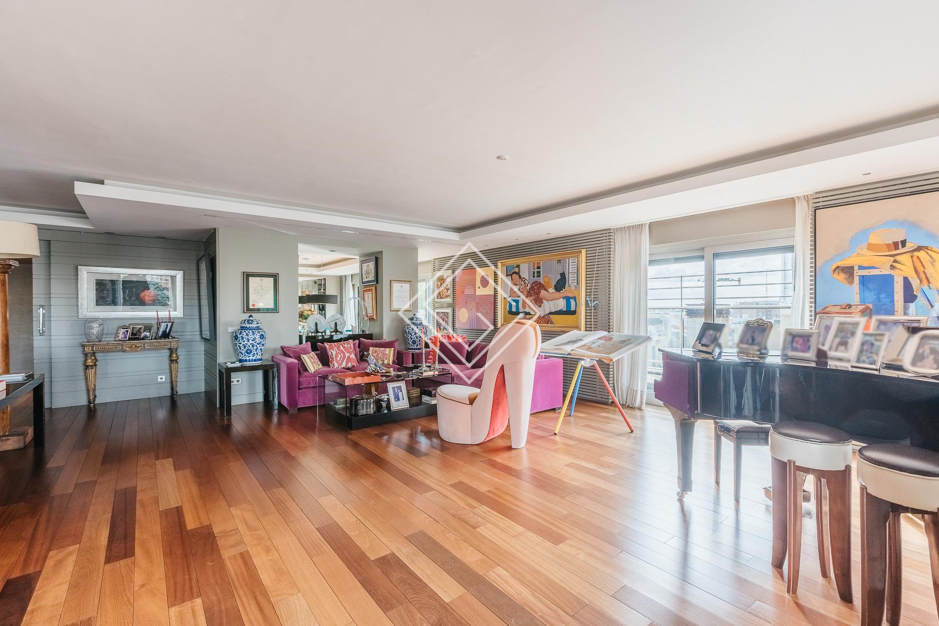 Espectacular duplex con terraza y piscina en Almagro