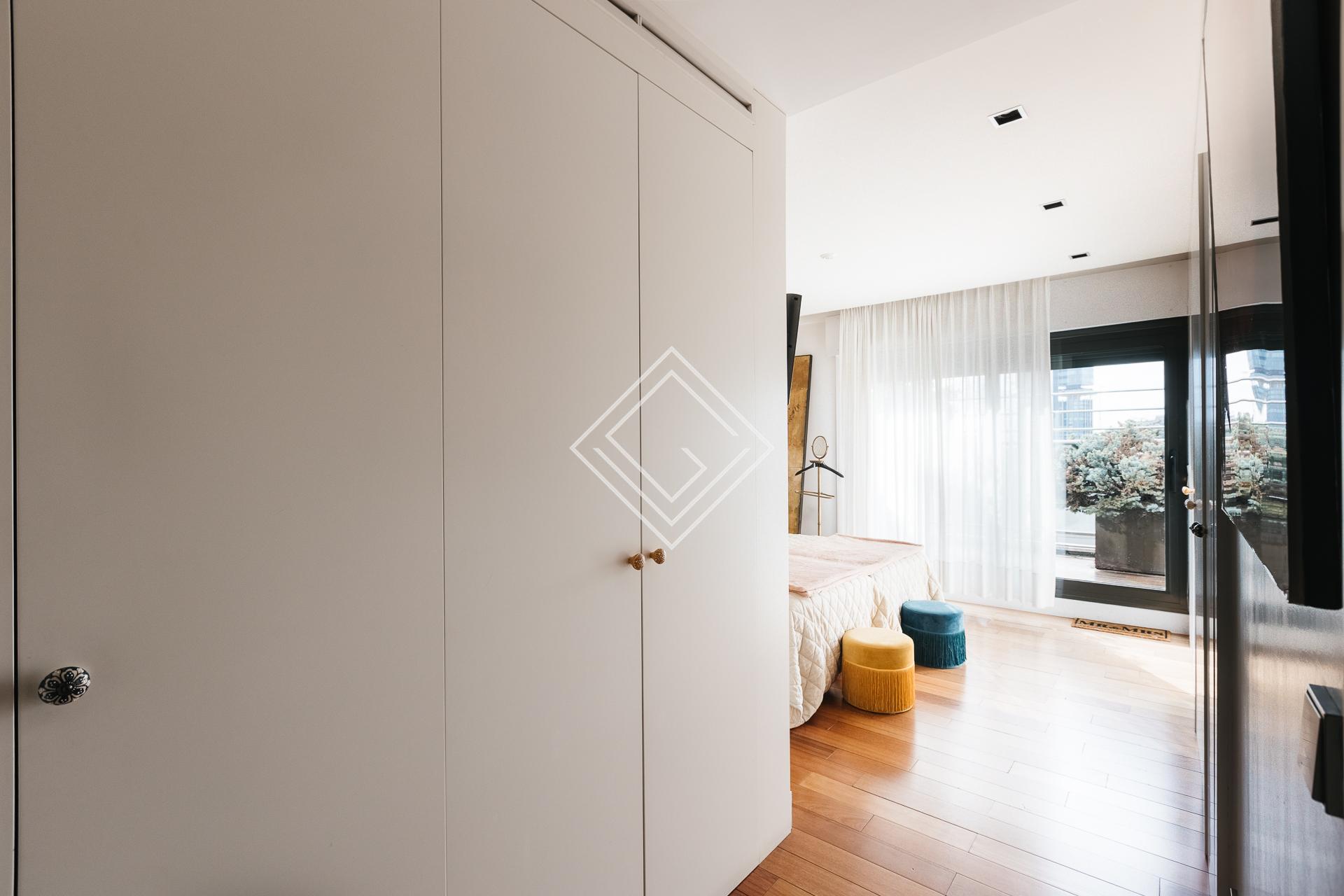 Espectacular duplex con terraza y piscina en Almagro