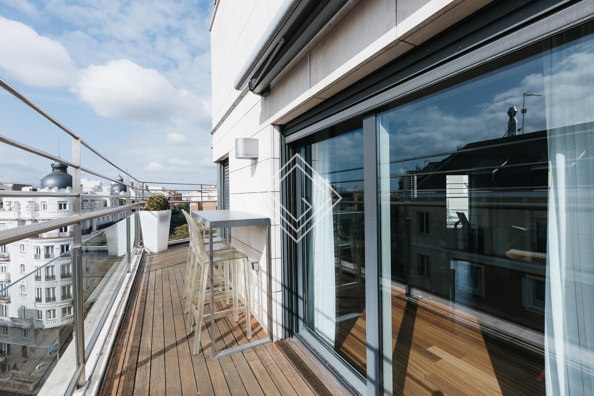 Espectacular duplex con terraza y piscina en Almagro