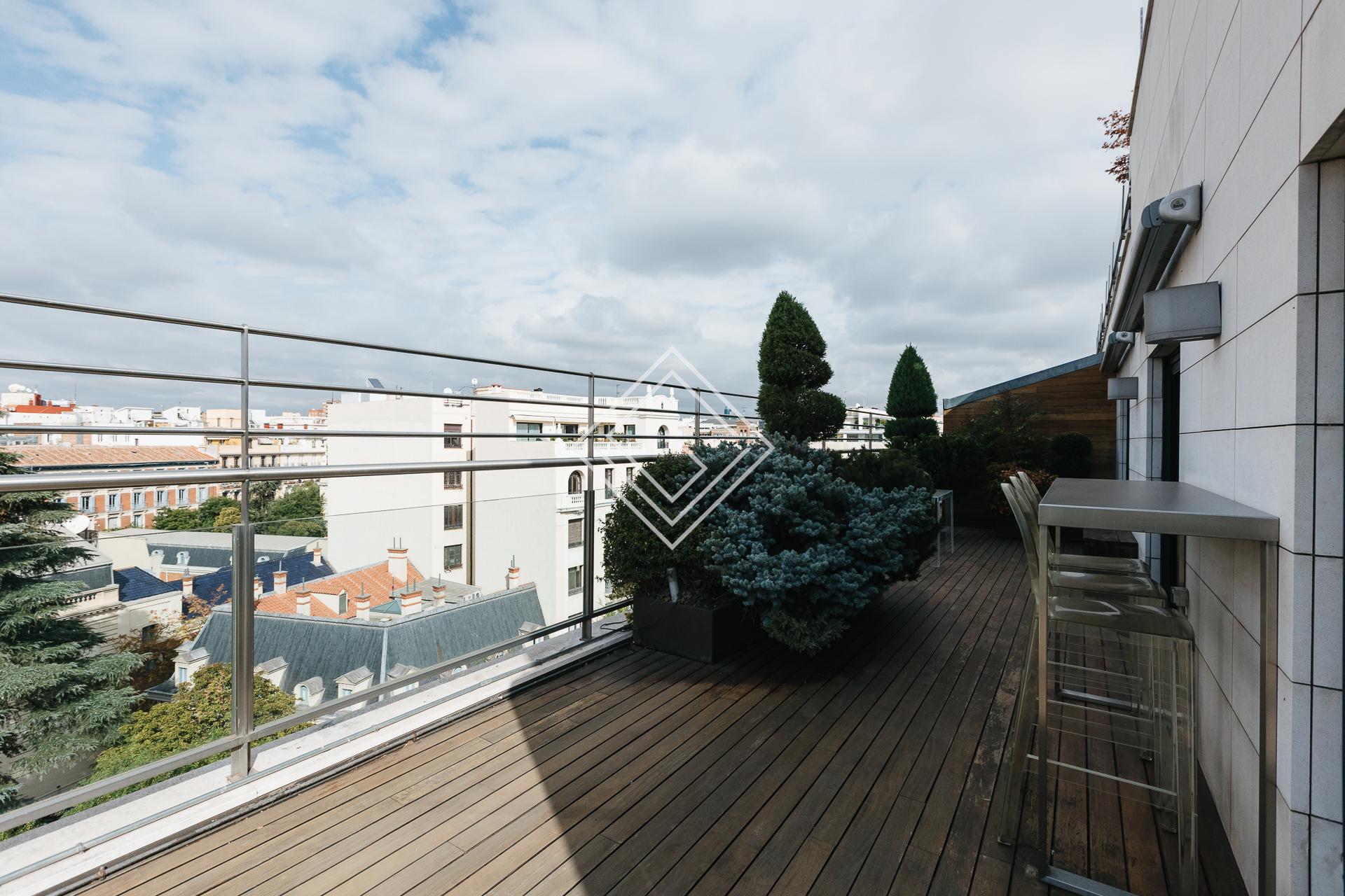 Espectacular duplex con terraza y piscina en Almagro