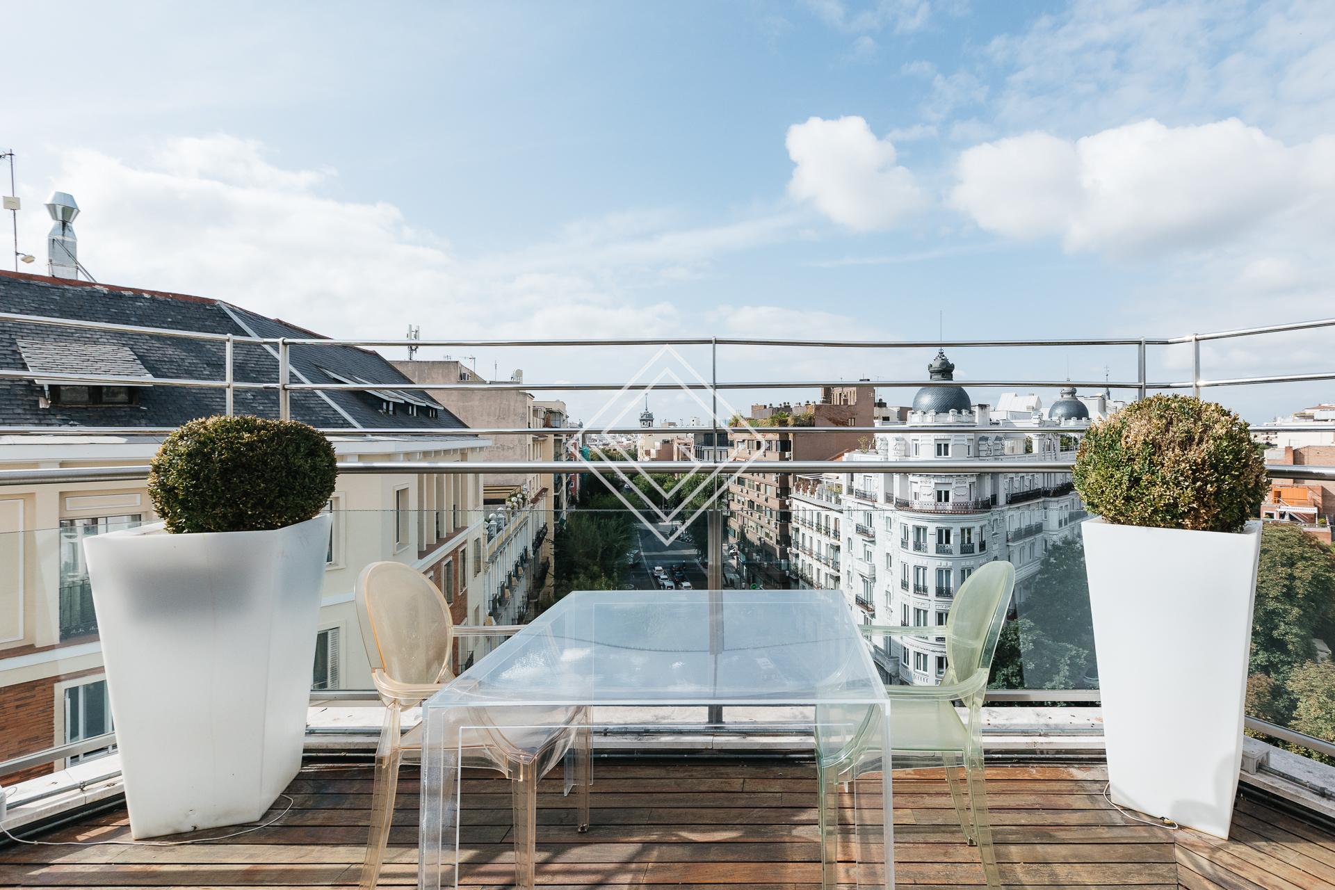 Espectacular duplex con terraza y piscina en Almagro