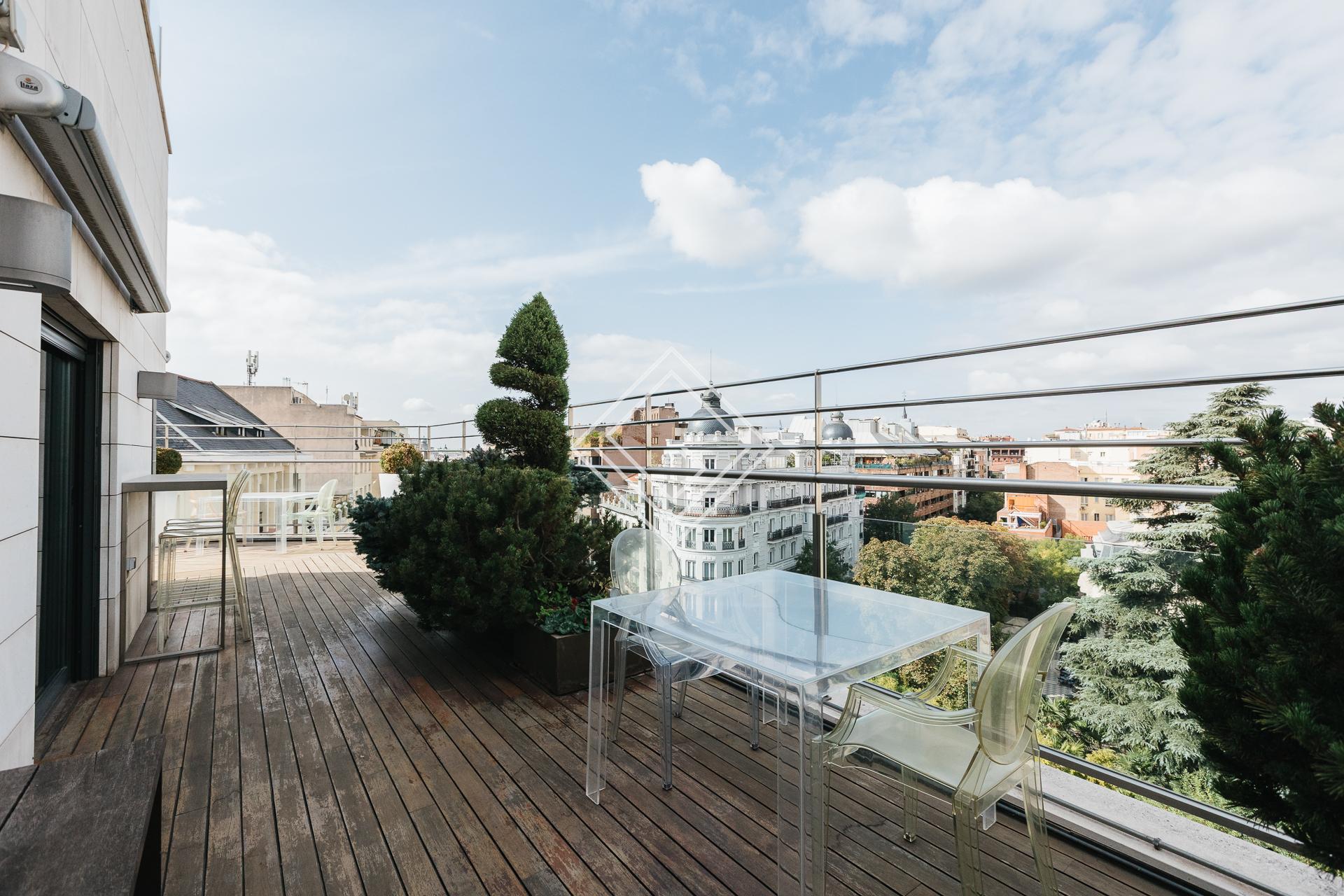 Espectacular duplex con terraza y piscina en Almagro