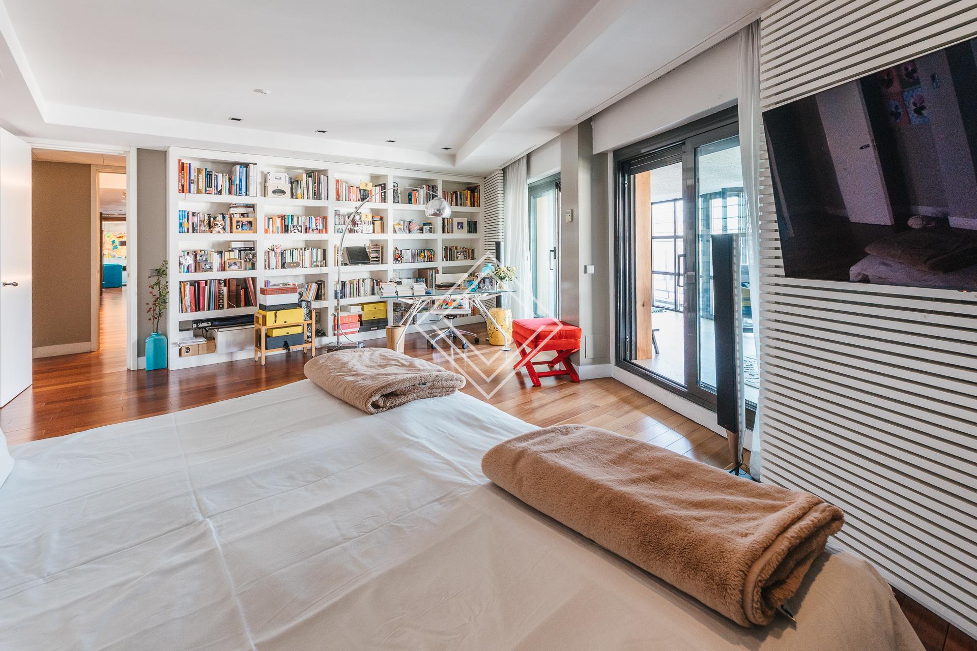 Espectacular duplex con terraza y piscina en Almagro