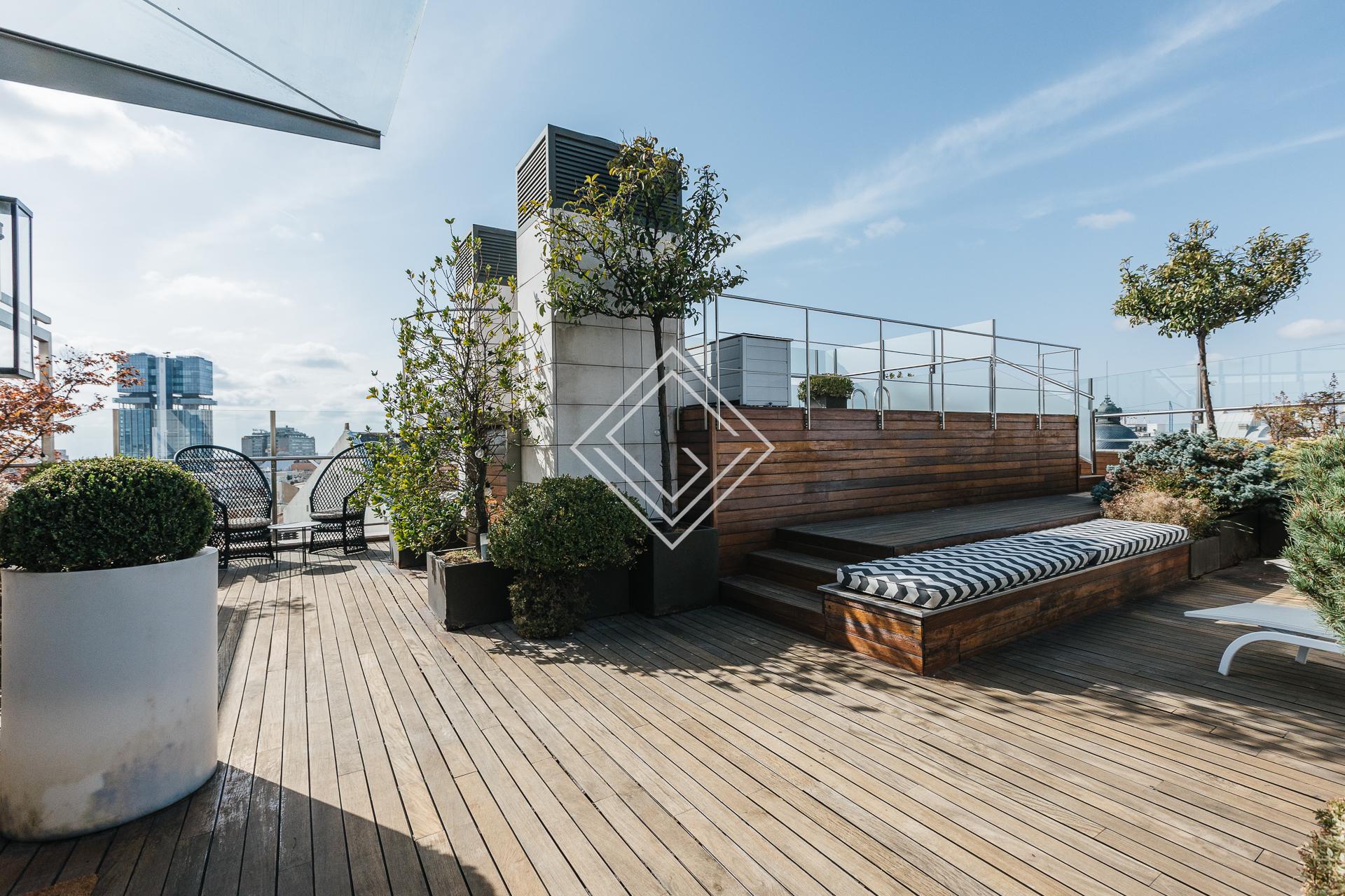 Espectacular duplex con terraza y piscina en Almagro