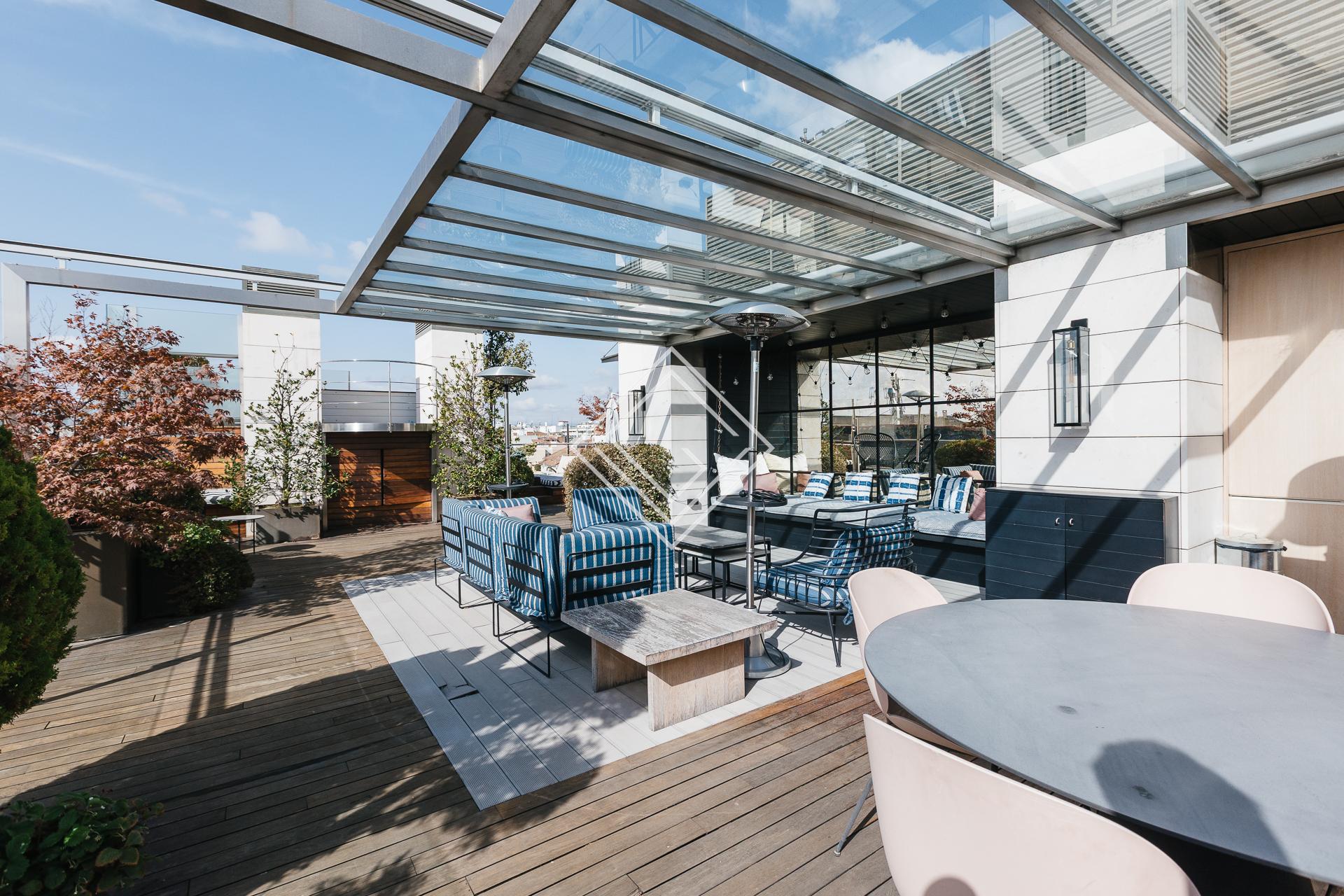 Espectacular duplex con terraza y piscina en Almagro