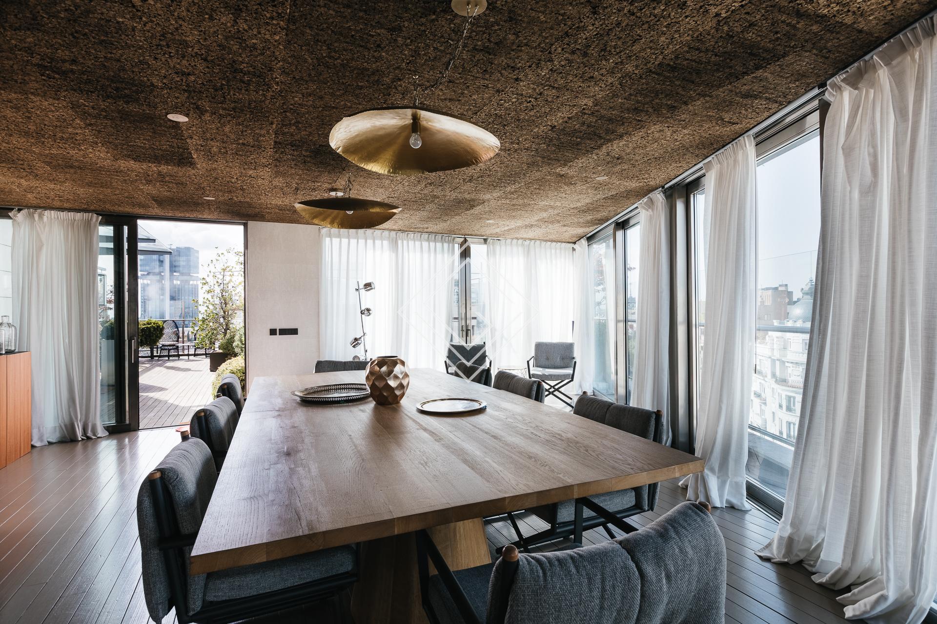 Espectacular duplex con terraza y piscina en Almagro