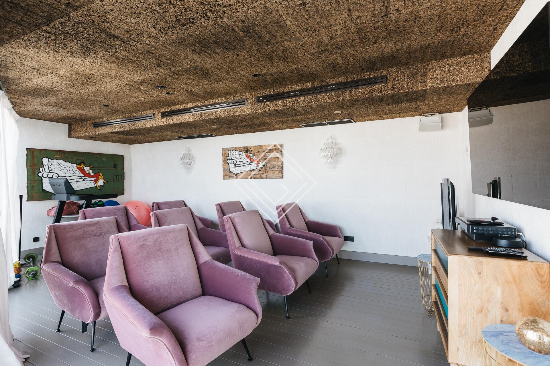 Espectacular duplex con terraza y piscina en Almagro