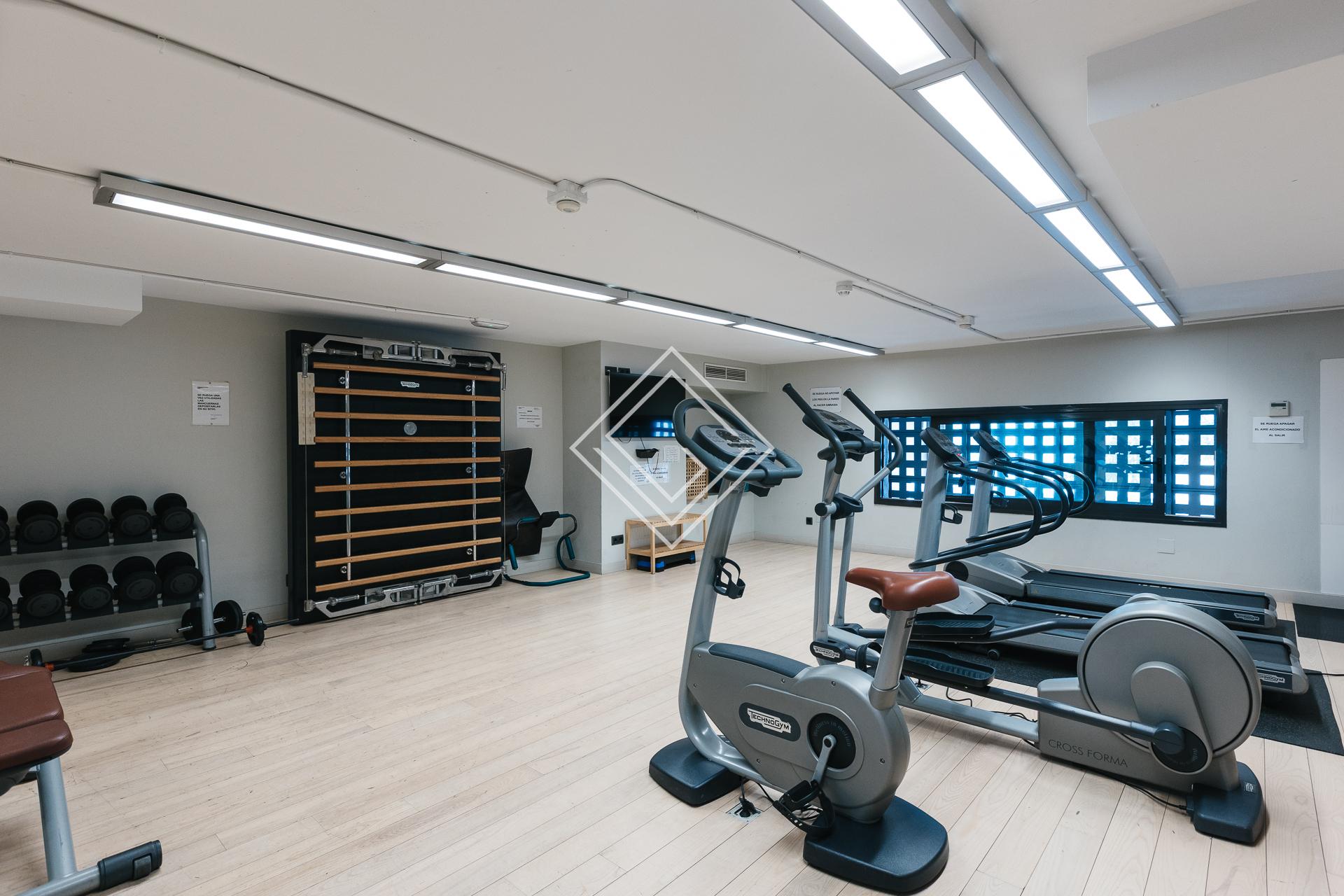 Espectacular duplex con terraza y piscina en Almagro