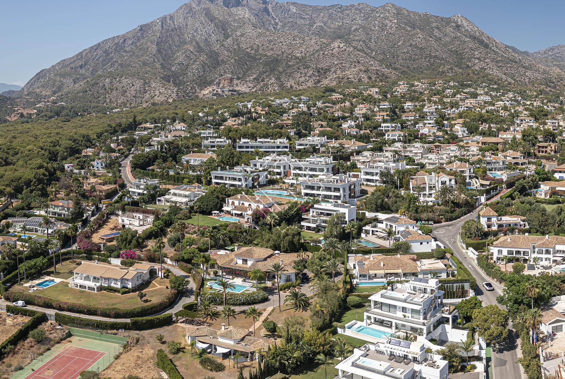 Villa reformada con vistas panorámicas al mar y una privacidad excepcional