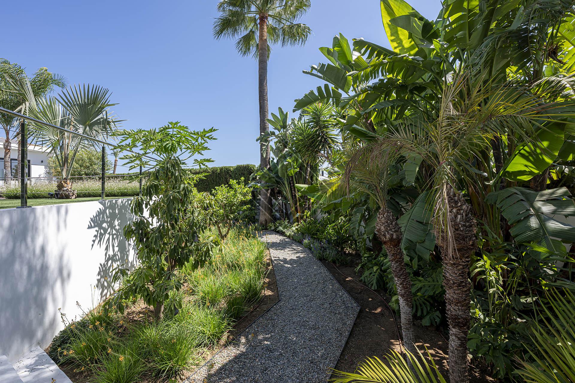 Villa reformada con vistas panorámicas al mar y una privacidad excepcional