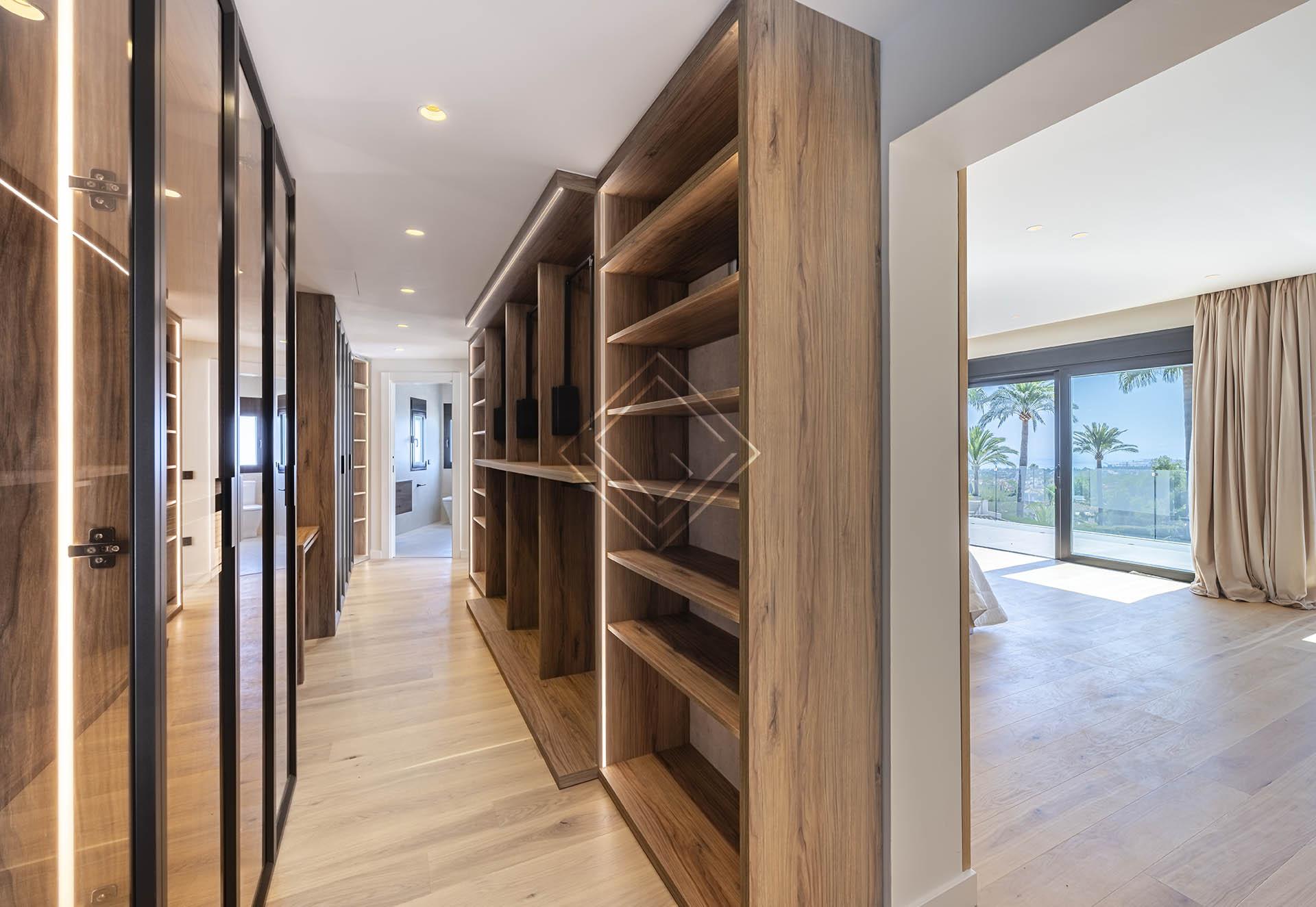 Villa reformada con vistas panorámicas al mar y una privacidad excepcional