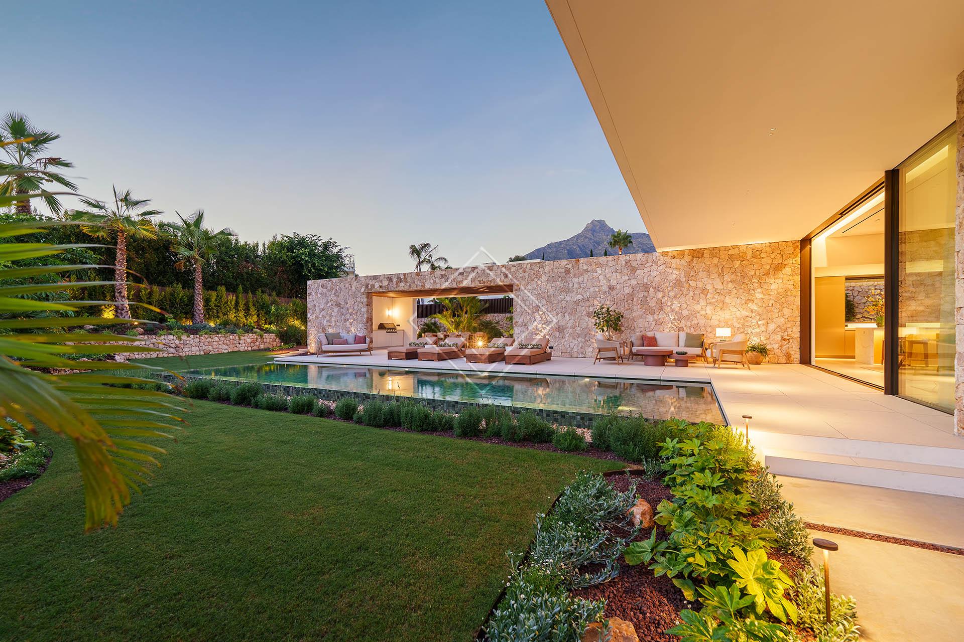 Villa contemporánea de 5 dormitorios con spa (hammam), gimnasio y piscina infinity