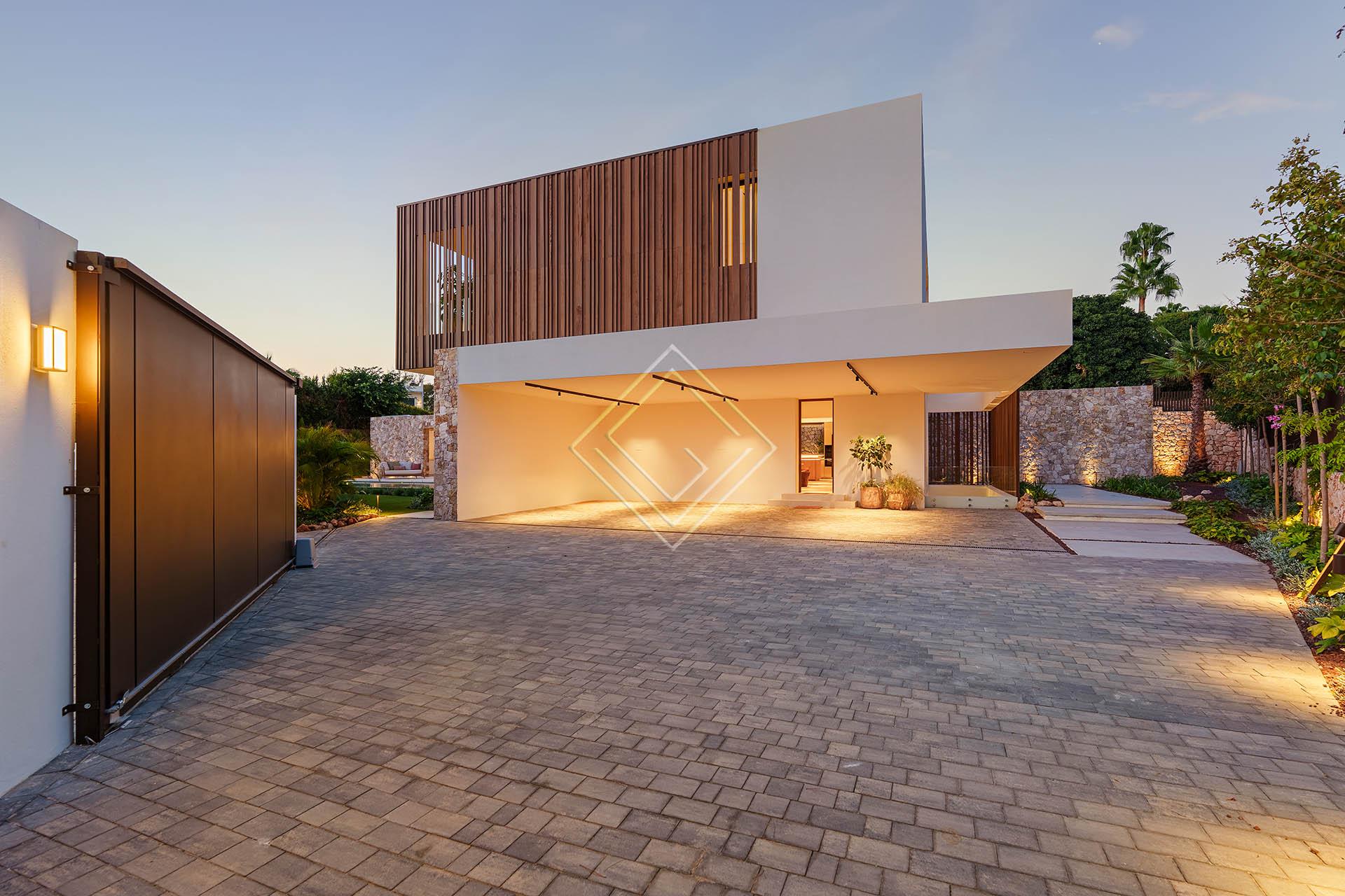 Villa contemporánea de 5 dormitorios con spa (hammam), gimnasio y piscina infinity