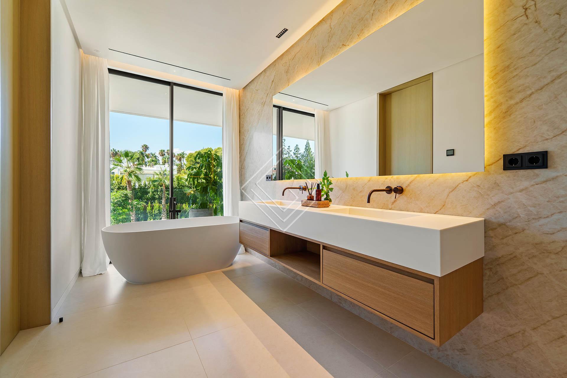 Villa contemporánea de 5 dormitorios con spa (hammam), gimnasio y piscina infinity