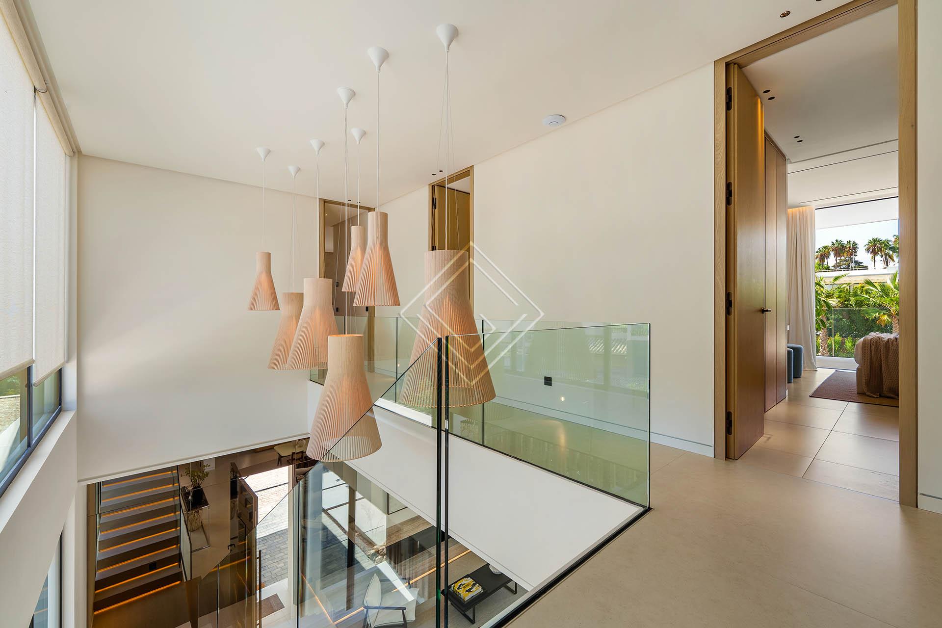 Villa contemporánea de 5 dormitorios con spa (hammam), gimnasio y piscina infinity