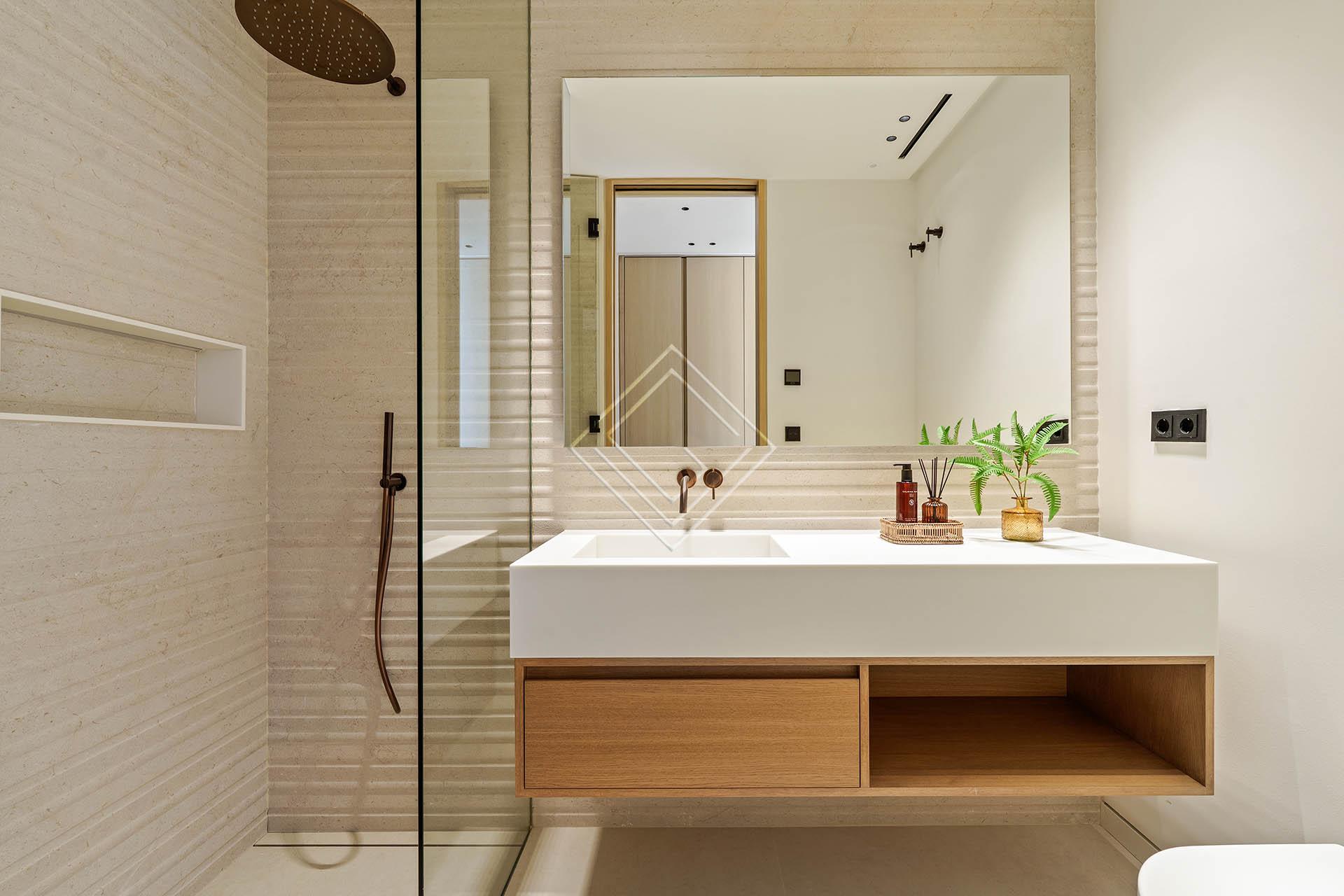 Villa contemporánea de 5 dormitorios con spa (hammam), gimnasio y piscina infinity