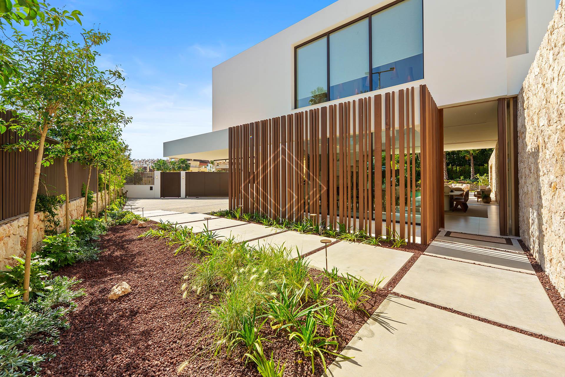 Villa contemporánea de 5 dormitorios con spa (hammam), gimnasio y piscina infinity