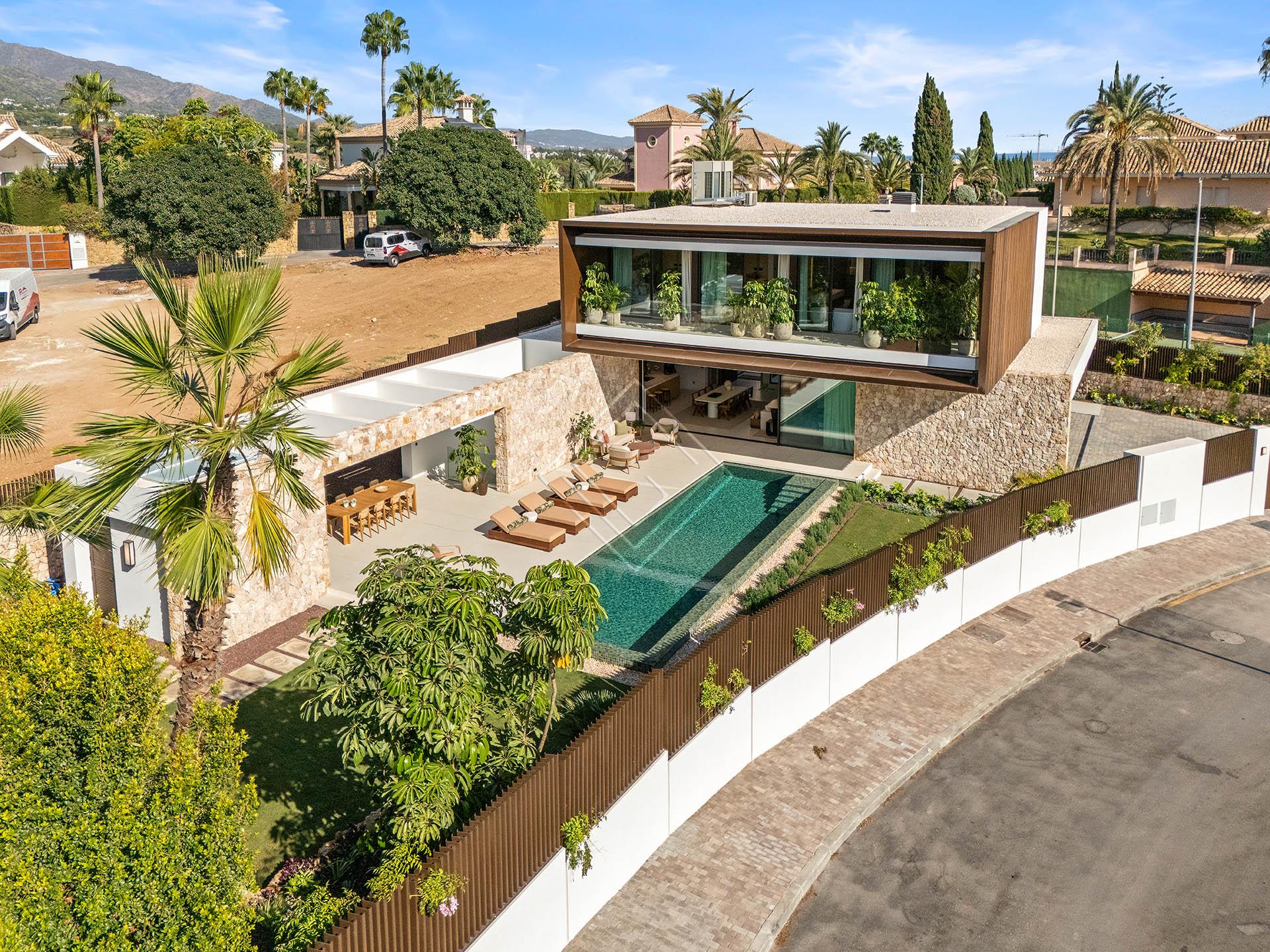 Villa contemporánea de 5 dormitorios con spa (hammam), gimnasio y piscina infinity