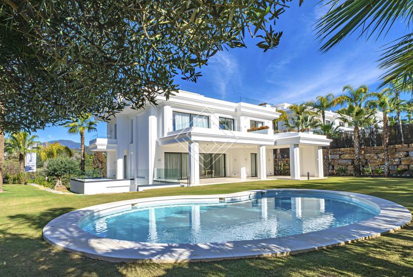 Villa de lujo en Lomas de Marbella Club con vistas al mar