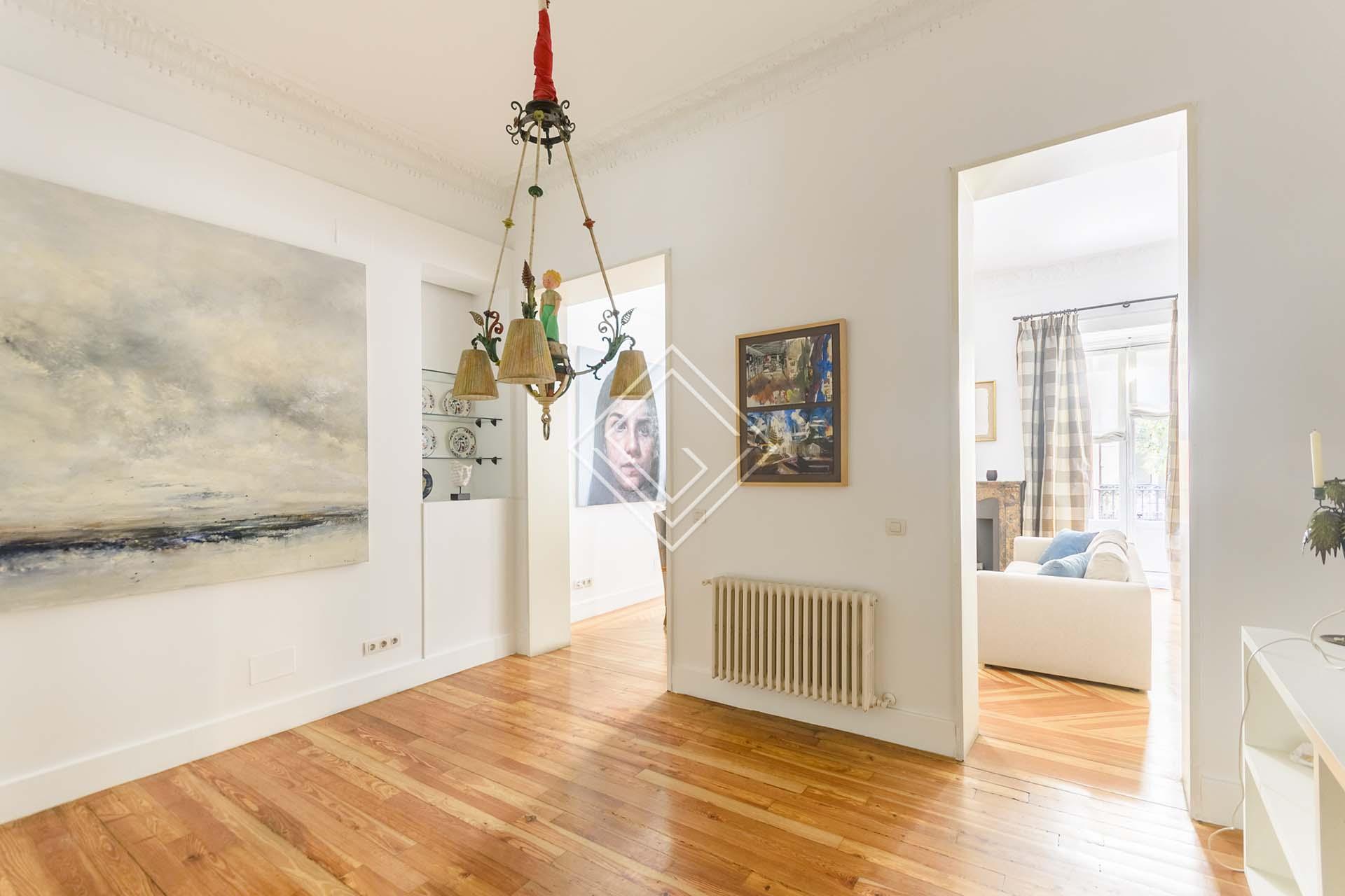 Piso totalmente reformado en Palacio - Imagen 3