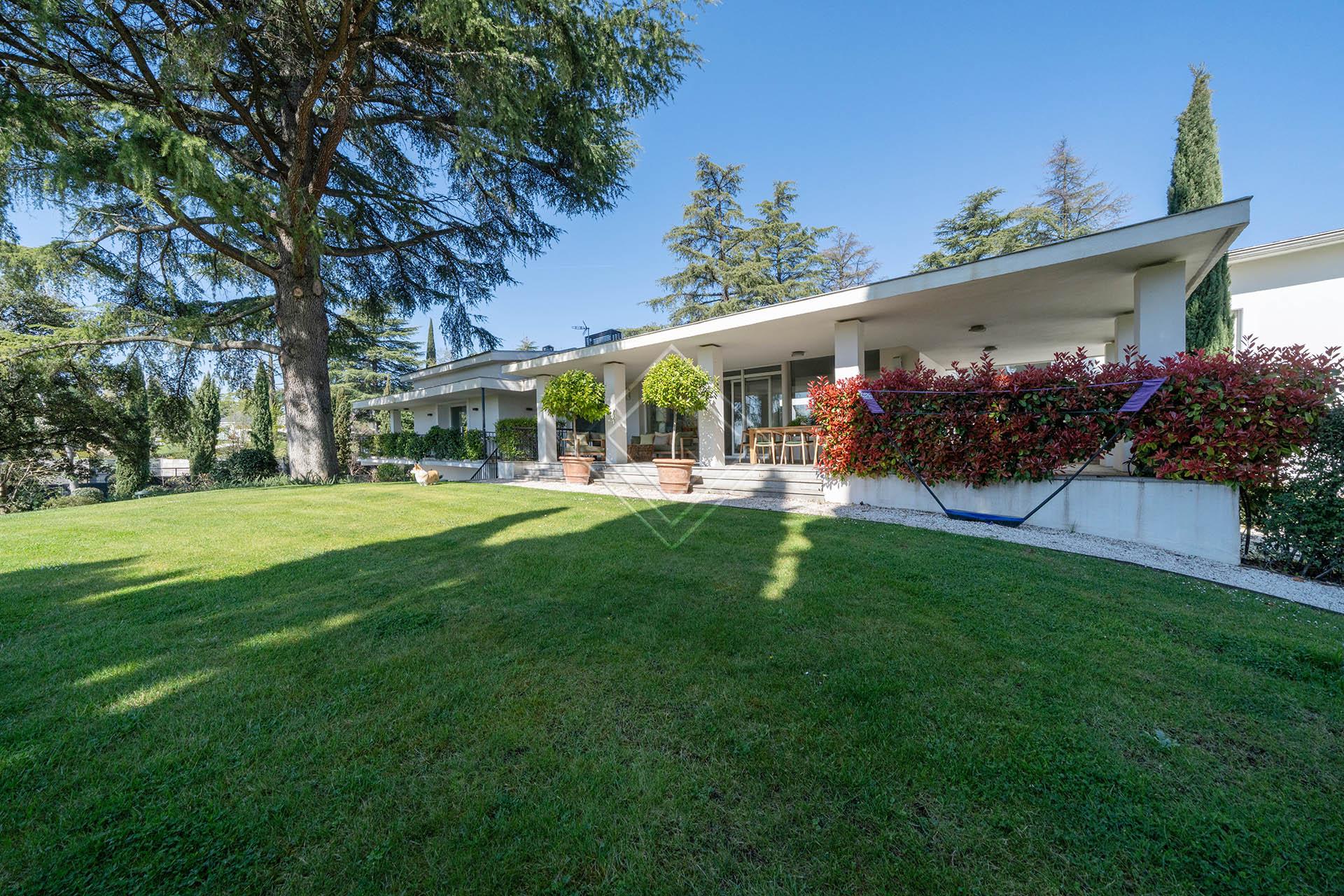 Casa independiente en parcela con vistas y a dos pasos de los colegios  - Imagen 3