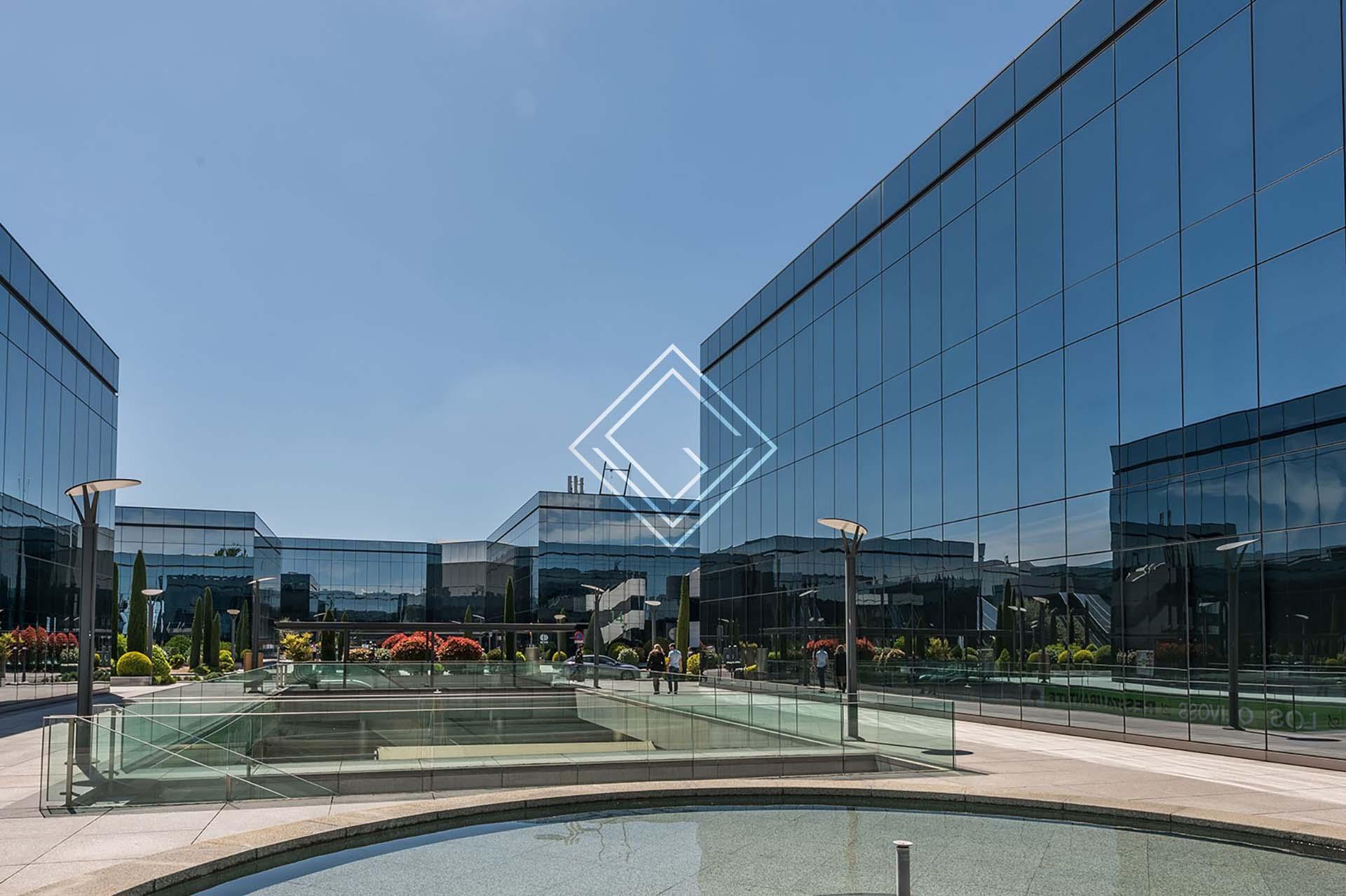 Módulo en Parque Empresarial La Finca - Imagen 1