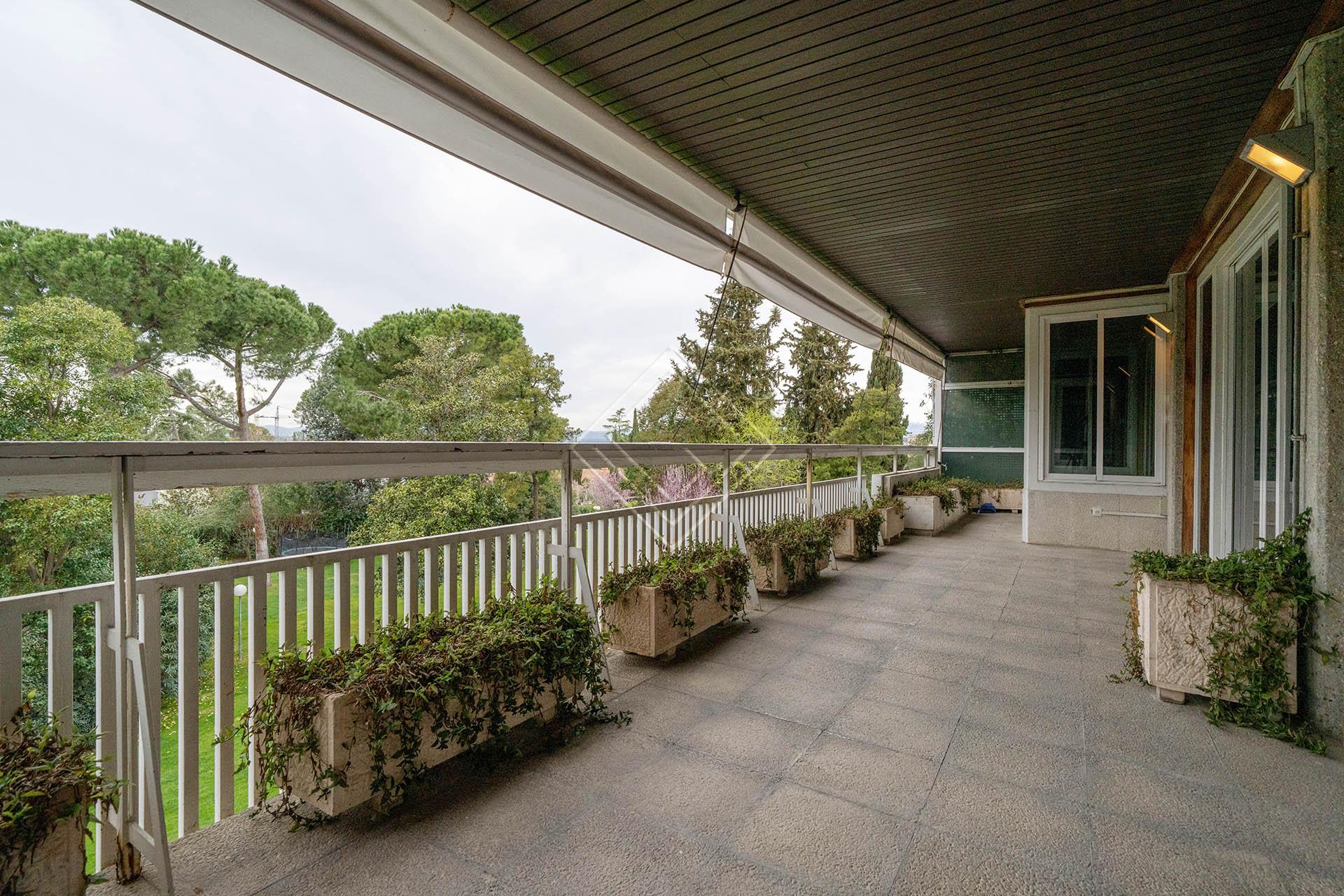 Espectacular vivienda en Puerta de Hierro para reformar  - Imagen 2