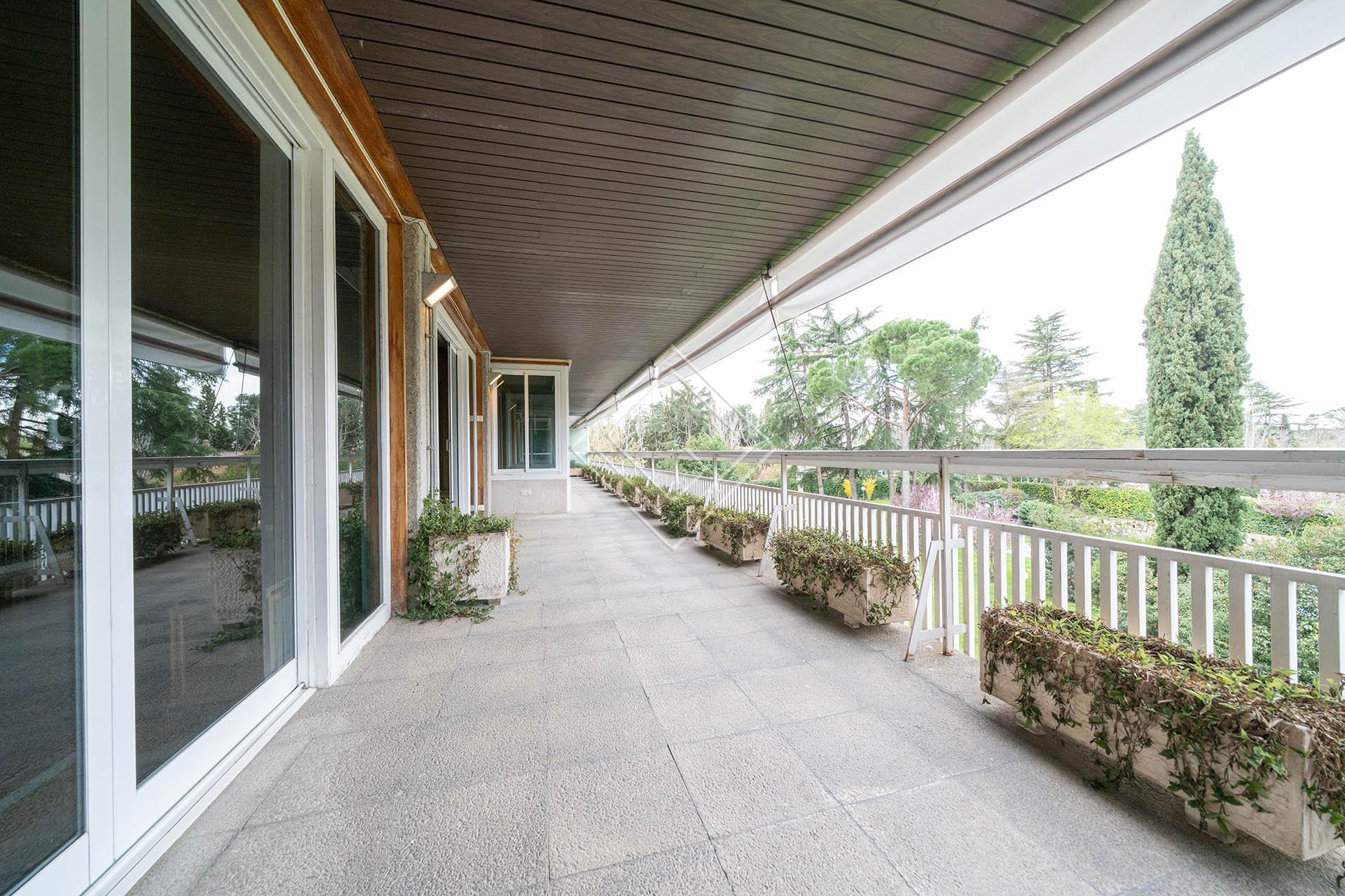Espectacular vivienda en Puerta de Hierro para reformar  - Imagen 1