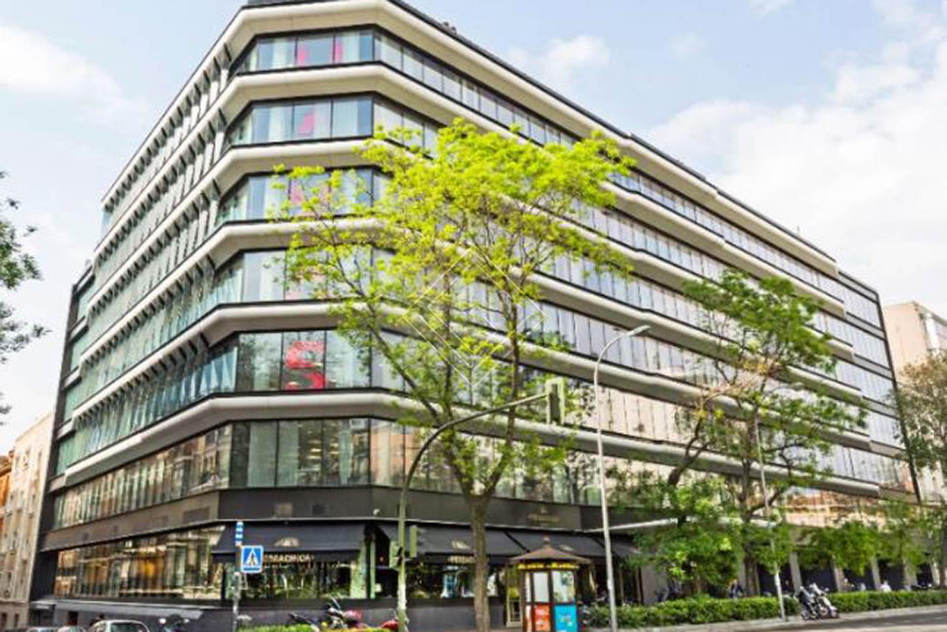 Oficinas en edificio moderno en Chamberí - Imagen 1