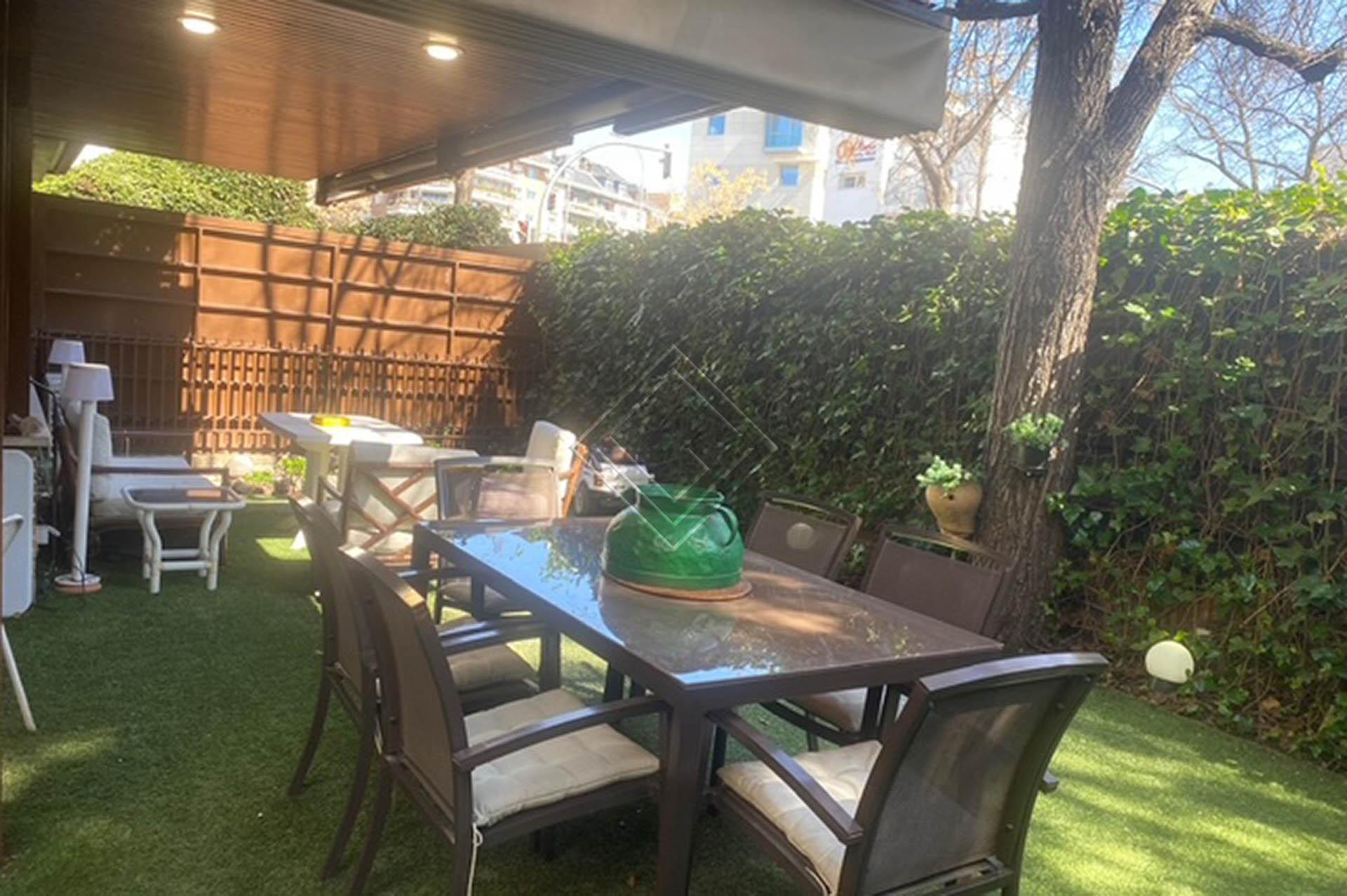Magnífico bajo con terraza en el VIso - Imagen 2