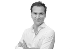 consultantImg