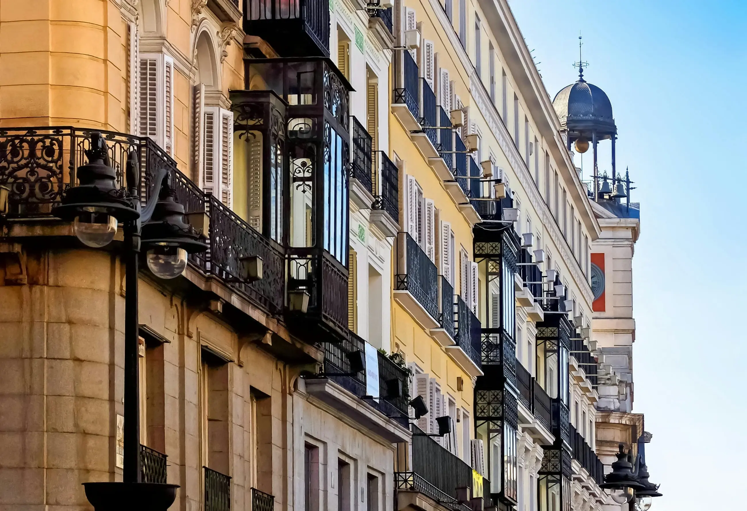 ¿Cuánto cuesta realmente comprar una casa en Madrid? (Visión global económica)