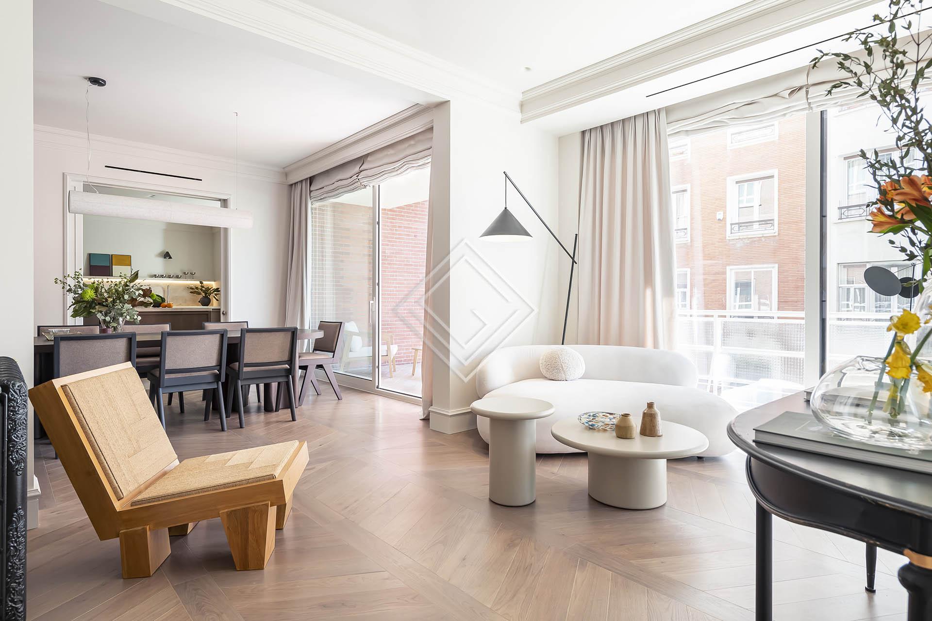 Fantástica vivienda reformada en Barrio de Salamanca - Imagen 1