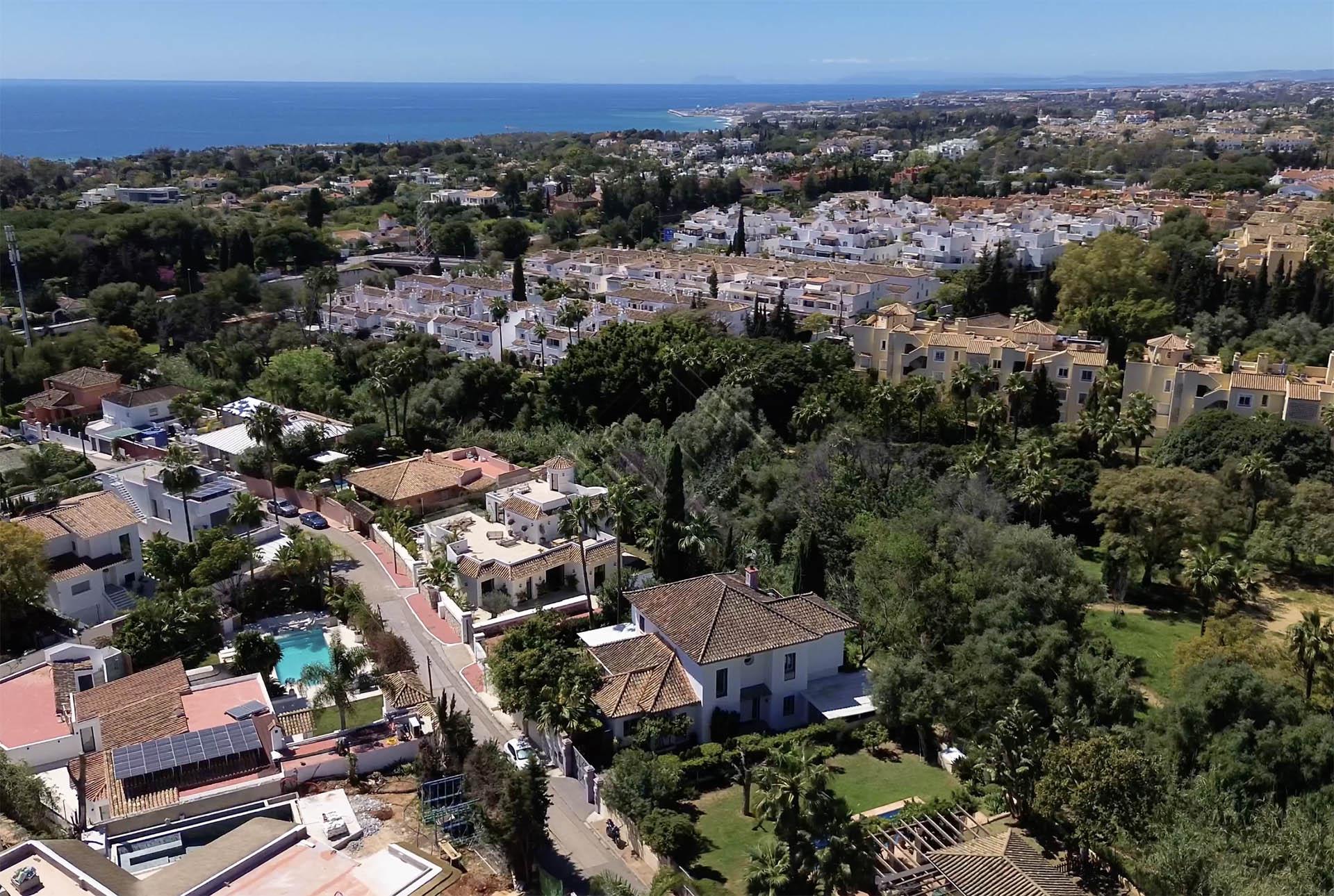 Villa en Nagüeles - Marbella, con orientación sur, vistas al mar y La Concha - Imagen 4