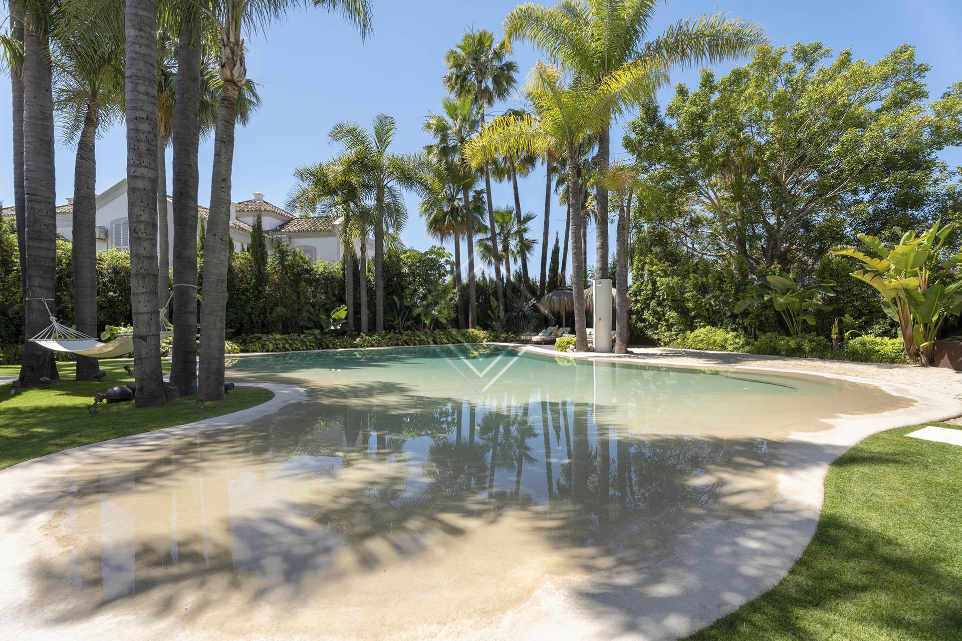 Casa Cenote, lujo contemporaneo en Marbella - Imagen 3