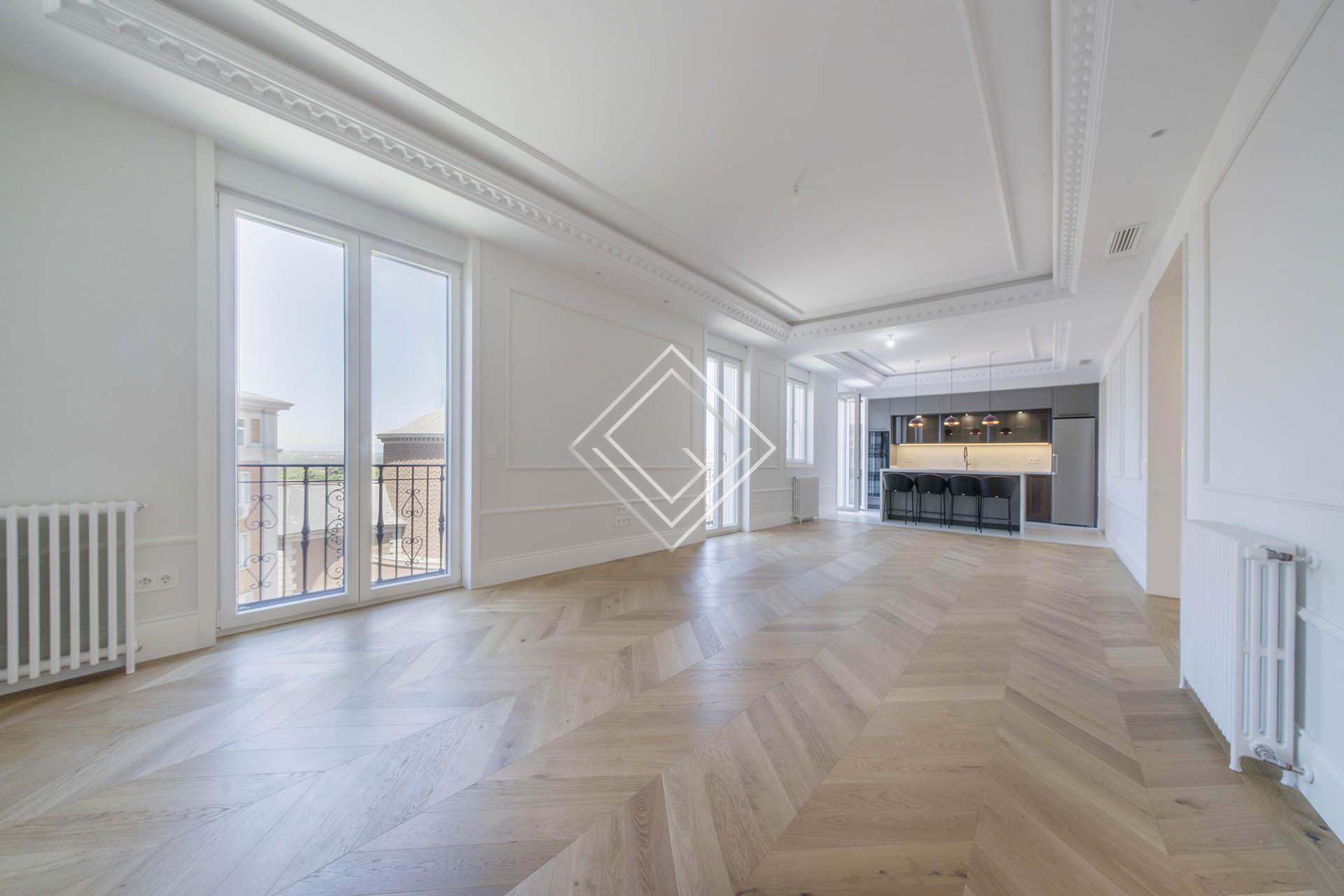 Maravilloso piso en venta en la zona de Rosales - Imagen 2