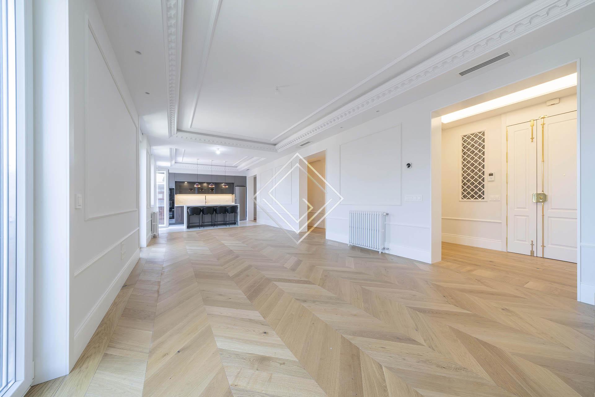 Maravilloso piso en venta en la zona de Rosales - Imagen 1